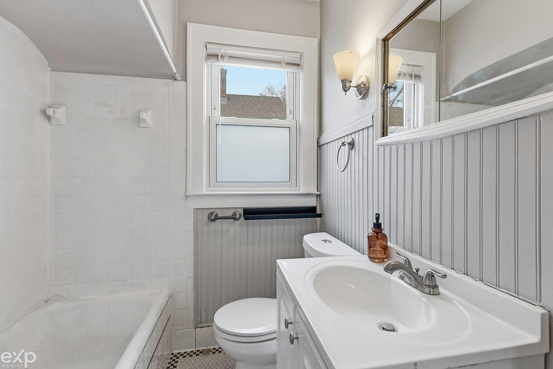 22022 Beechwood Avenue