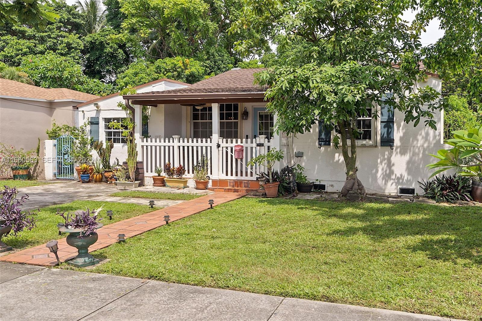 1743 SW 24th Terrace