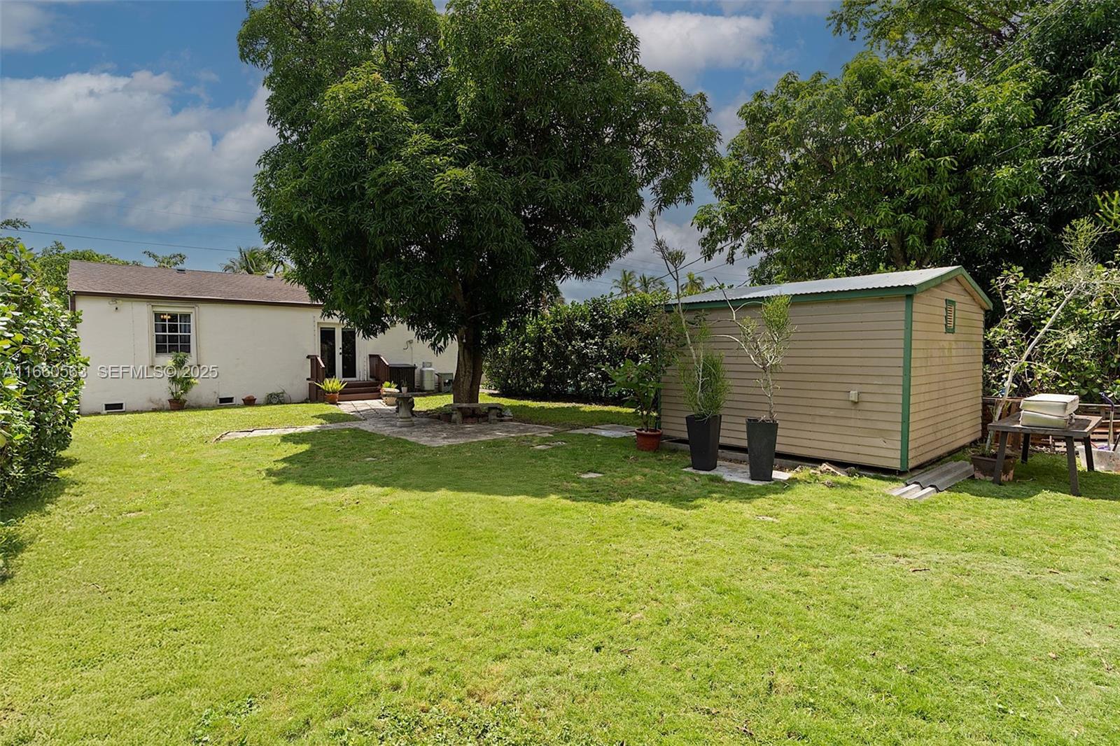 1743 SW 24th Terrace