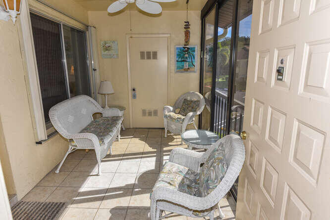 305 Knotty Pine