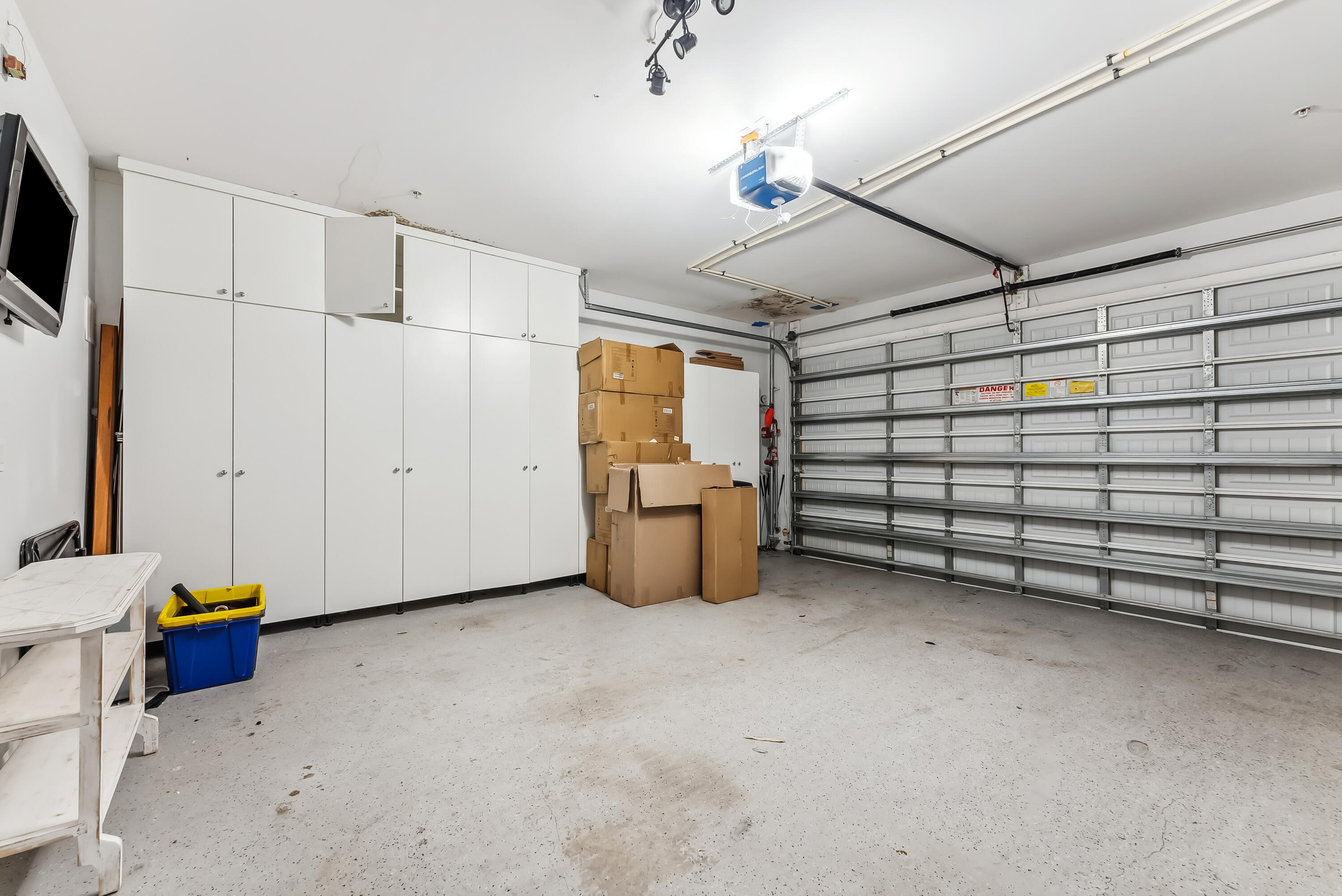 106 SW 1st Ave