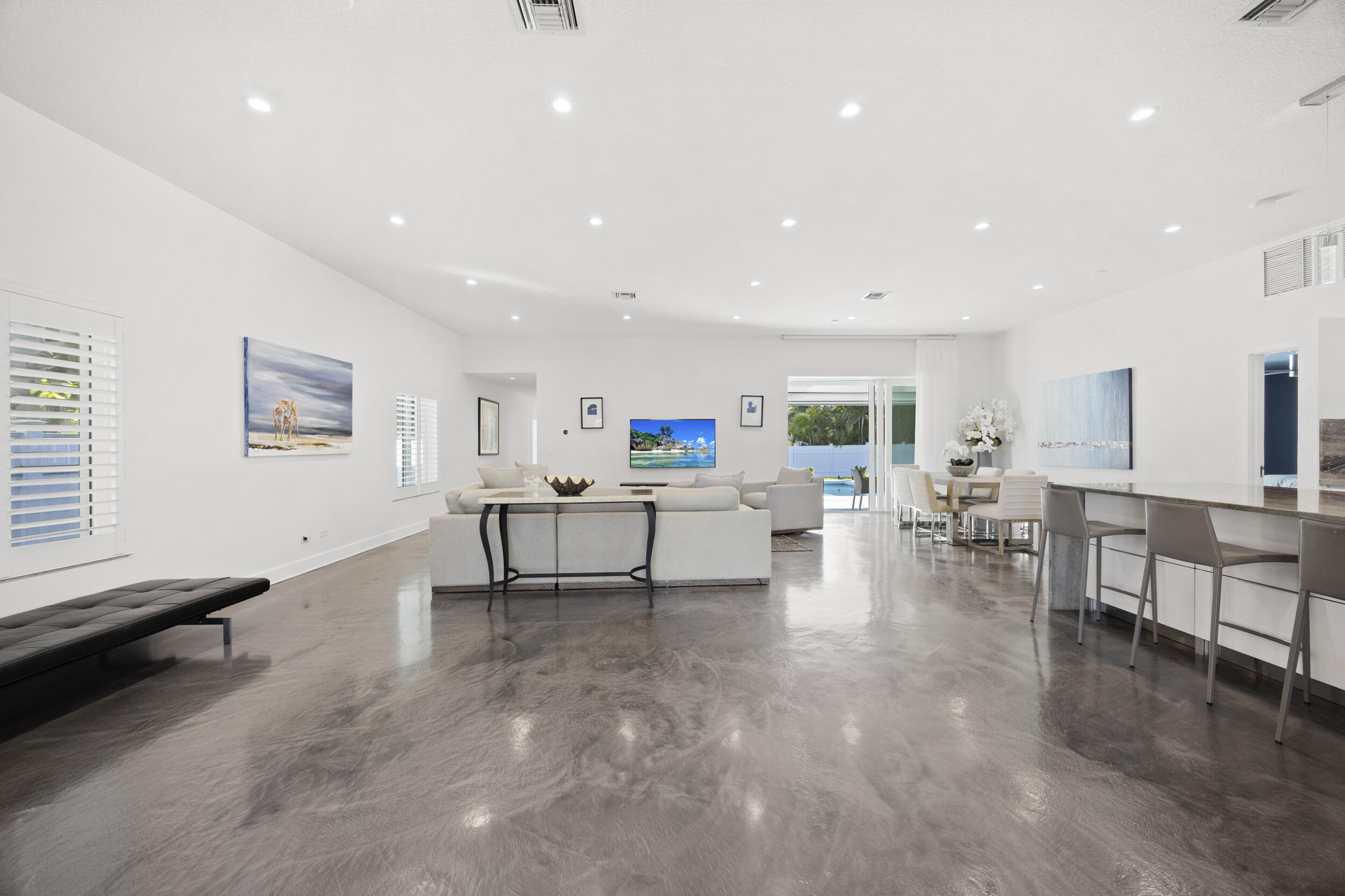 930 NW 4th Court