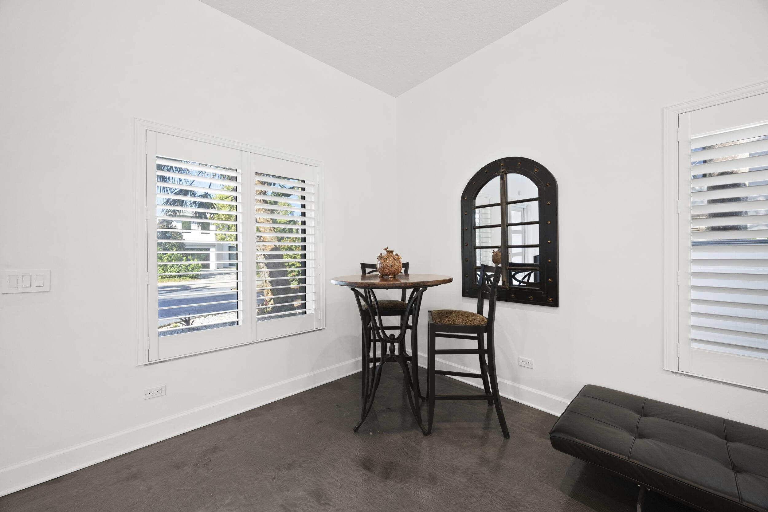 930 NW 4th Court