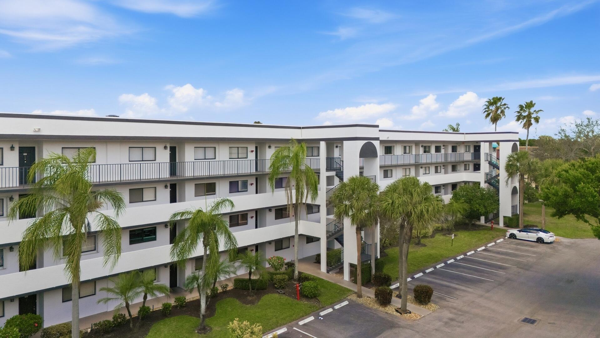 4725 E Lucerne Lakes Blvd Boulevard 110