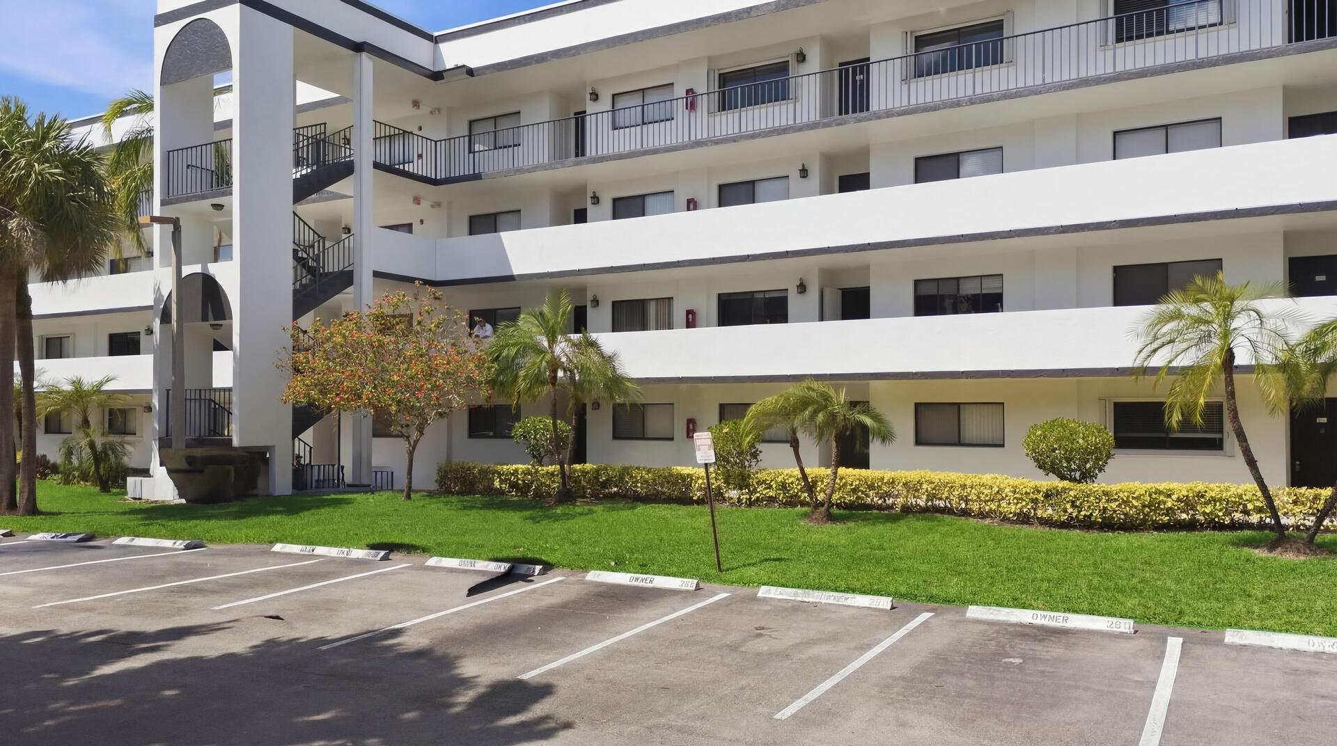 4725 E Lucerne Lakes Blvd Boulevard 110