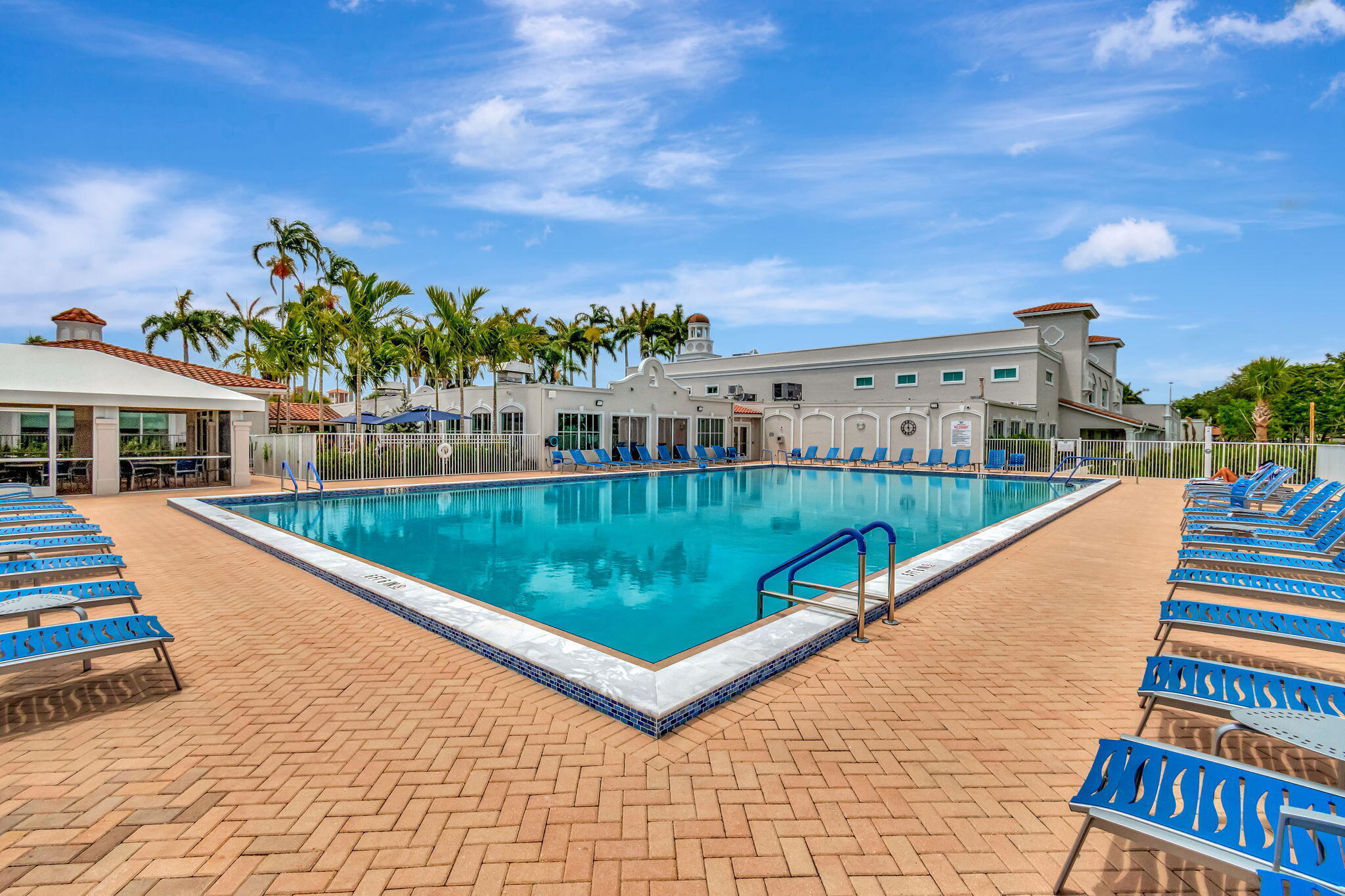 6234 Pointe Regal Circle