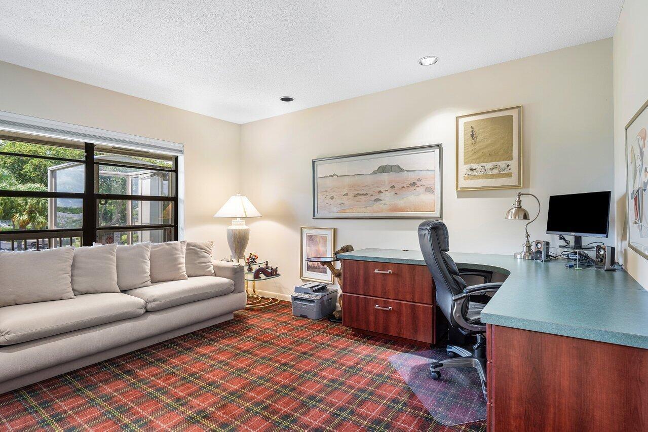 69 Eastgate Drive Unit D
