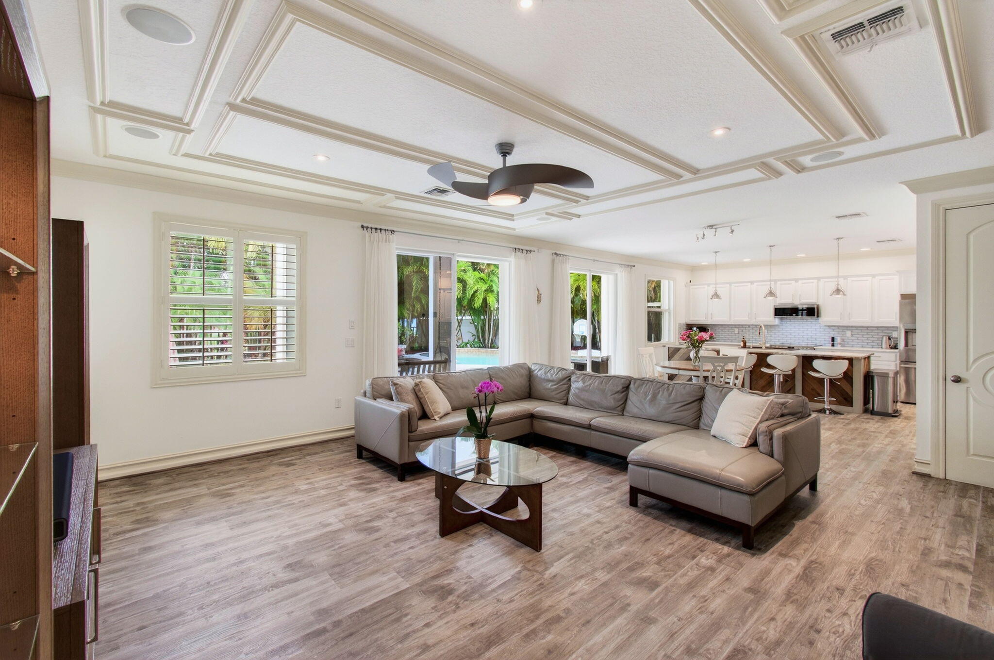 9732 Phipps Lane