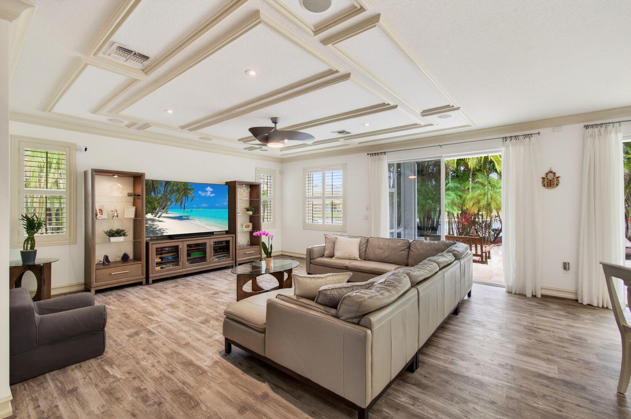 9732 Phipps Lane