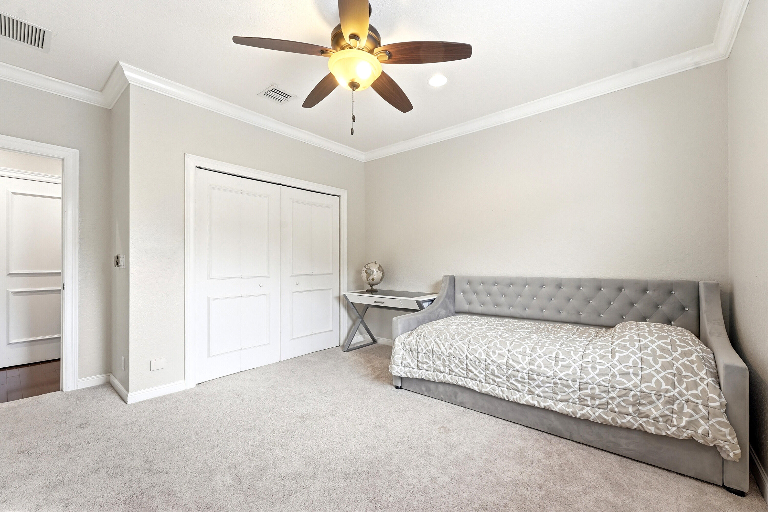 5038 NW 24th Circle