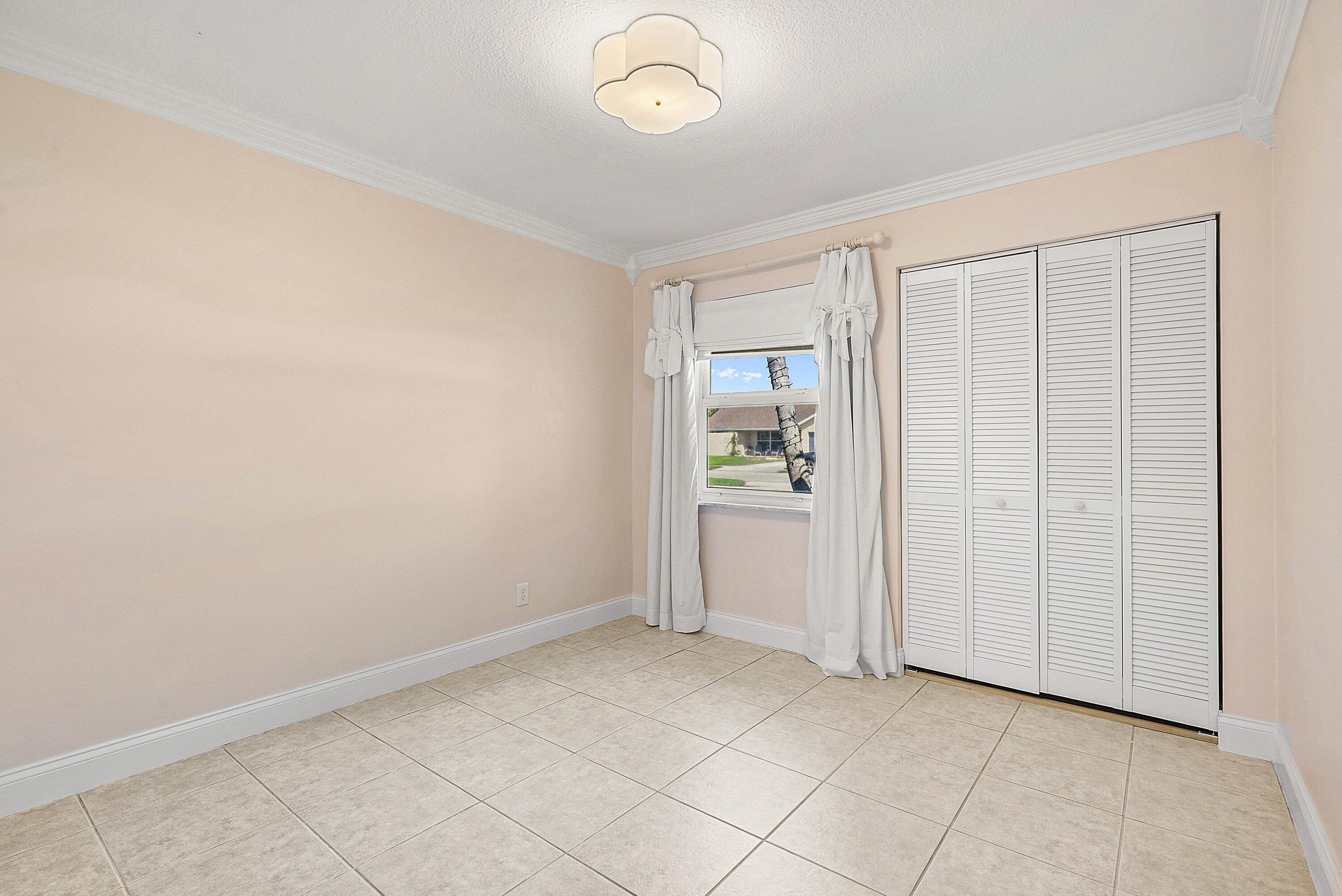 1508 Cormorant Road