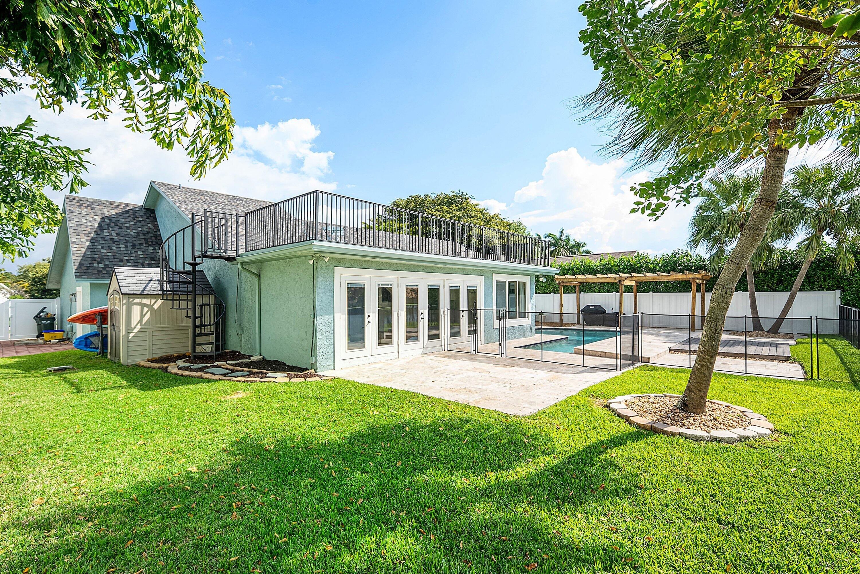 1508 Cormorant Road