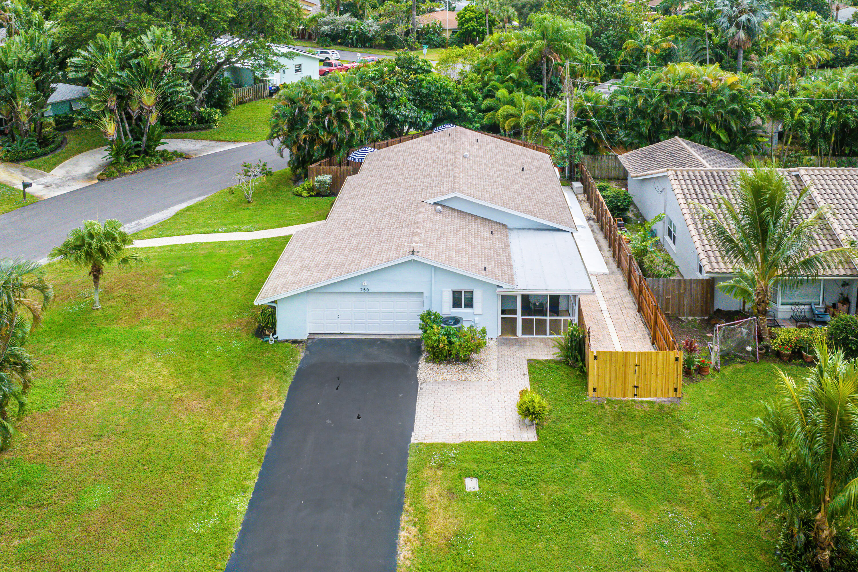750 Heron Drive
