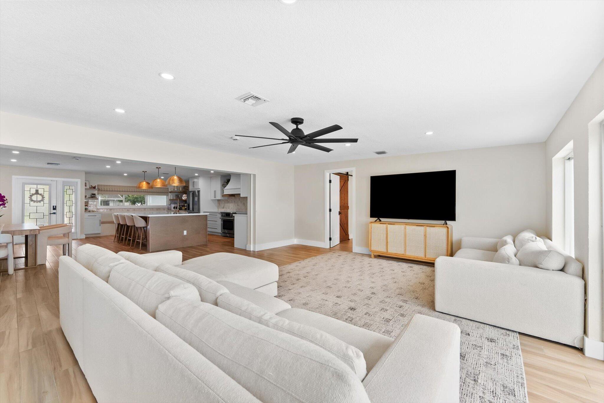 1289 SW 7th Street