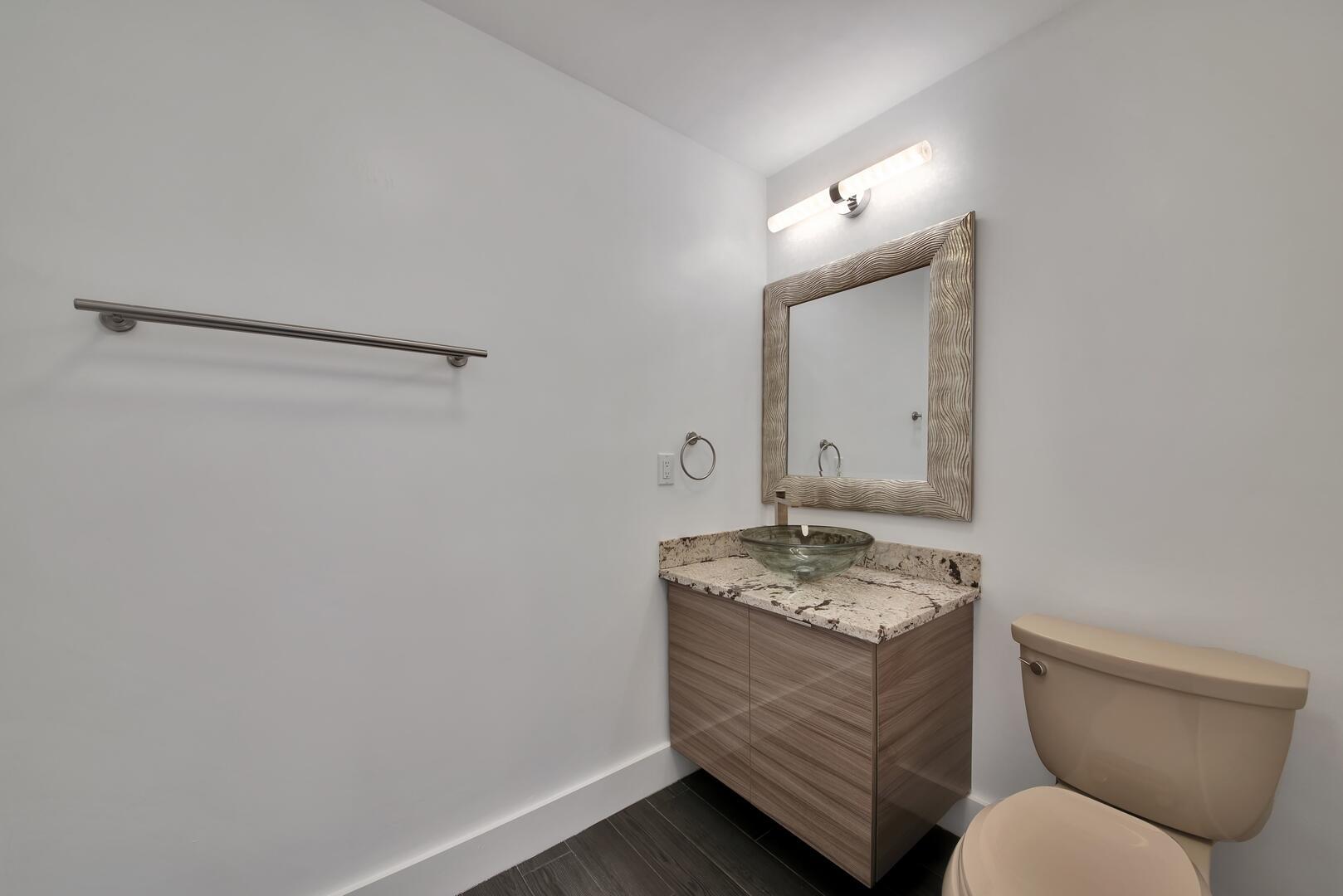 5529 Lakeview Mews Terrace