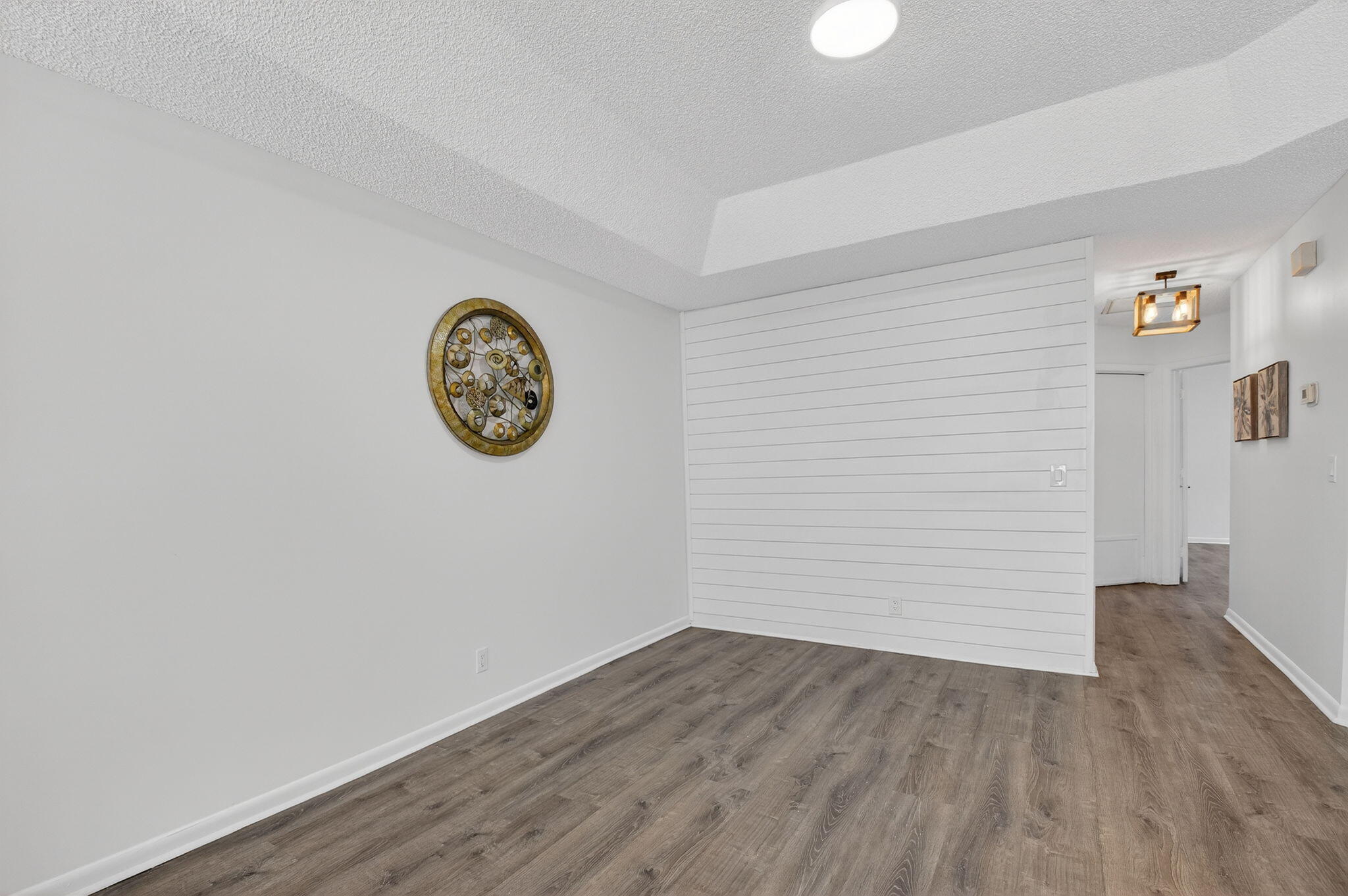 9074 Chatsworth Cascades