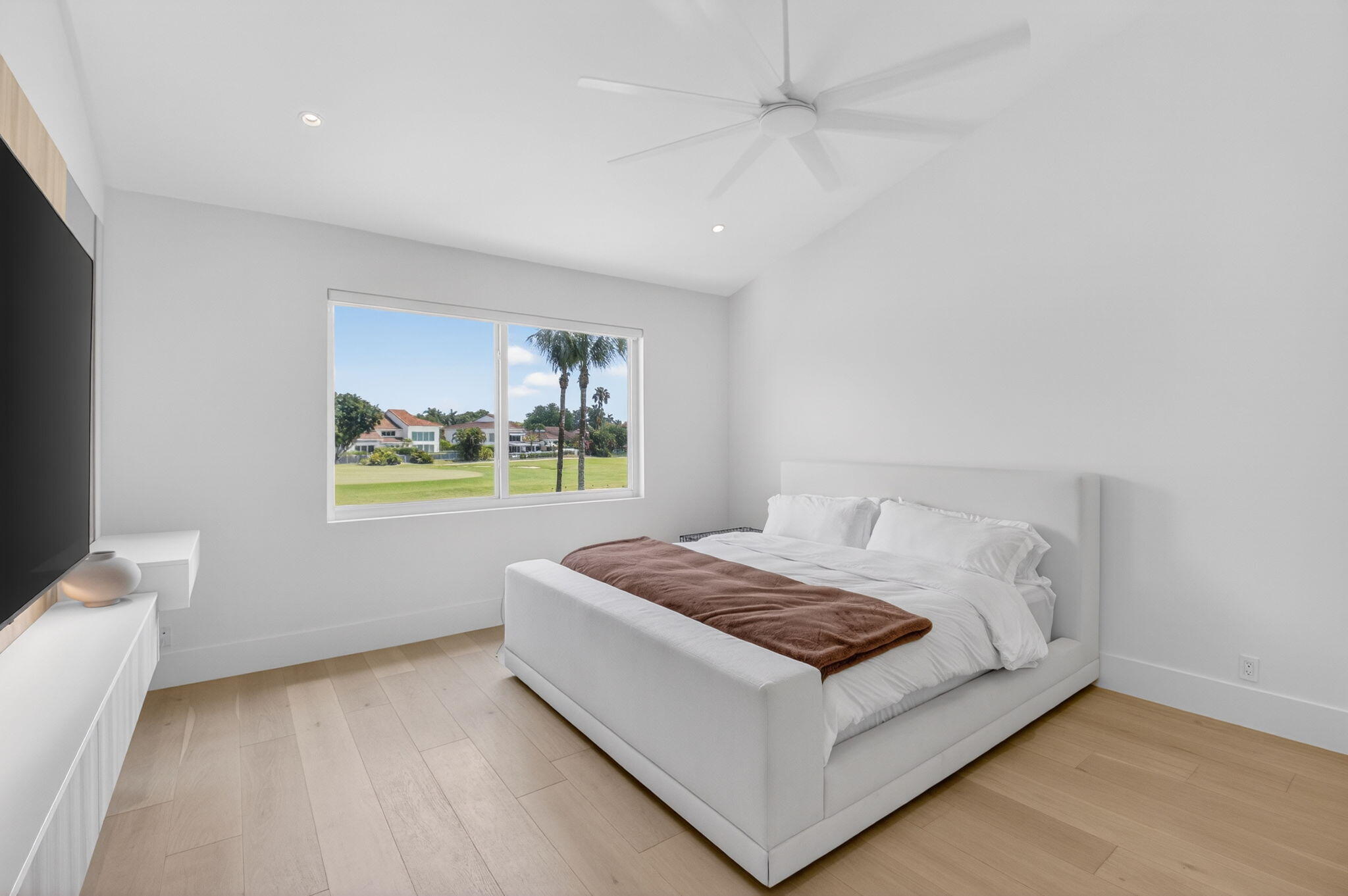 5846 NW 24th Avenue 202