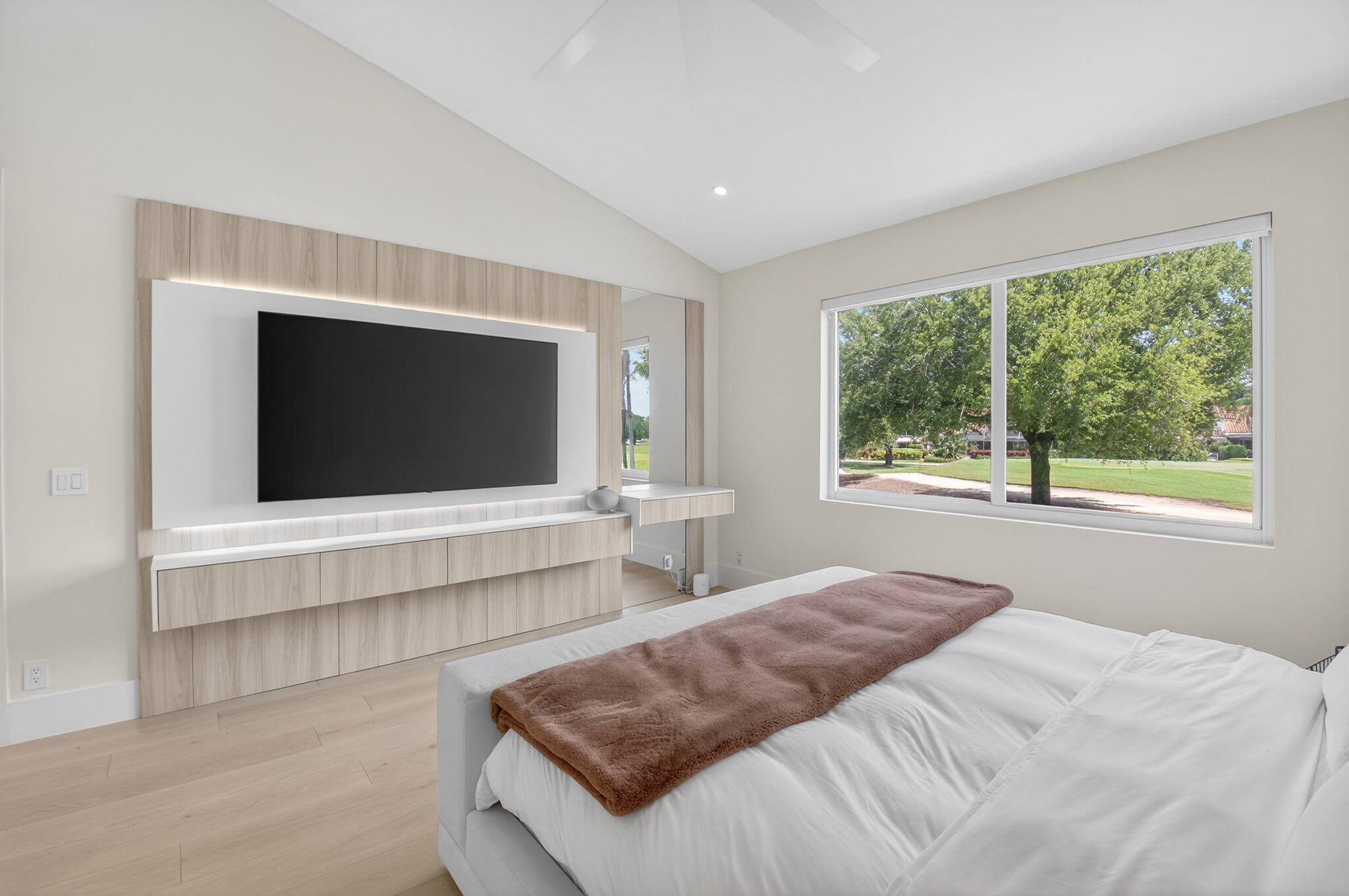 5846 NW 24th Avenue 202