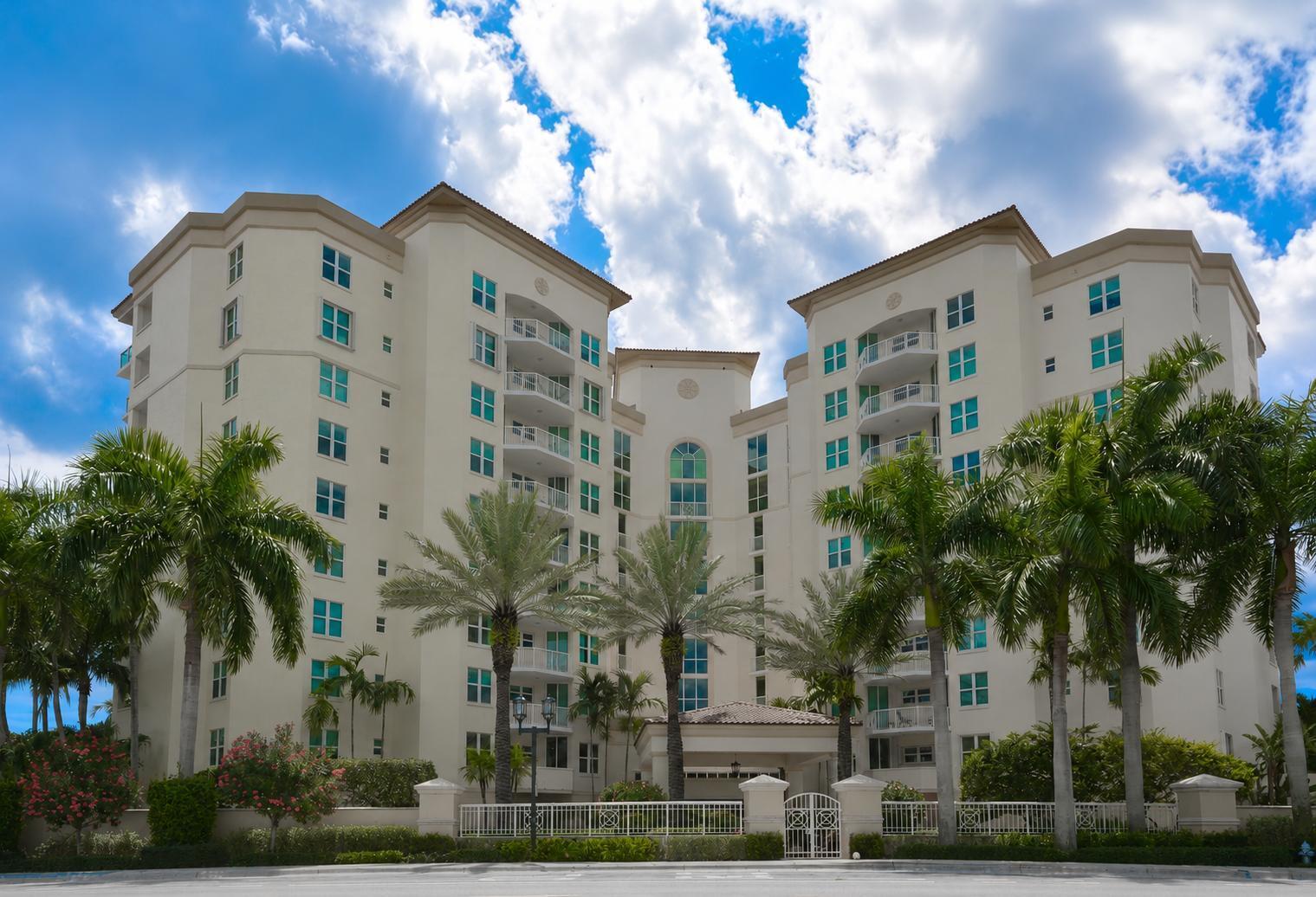 550 SE Mizner Boulevard B702