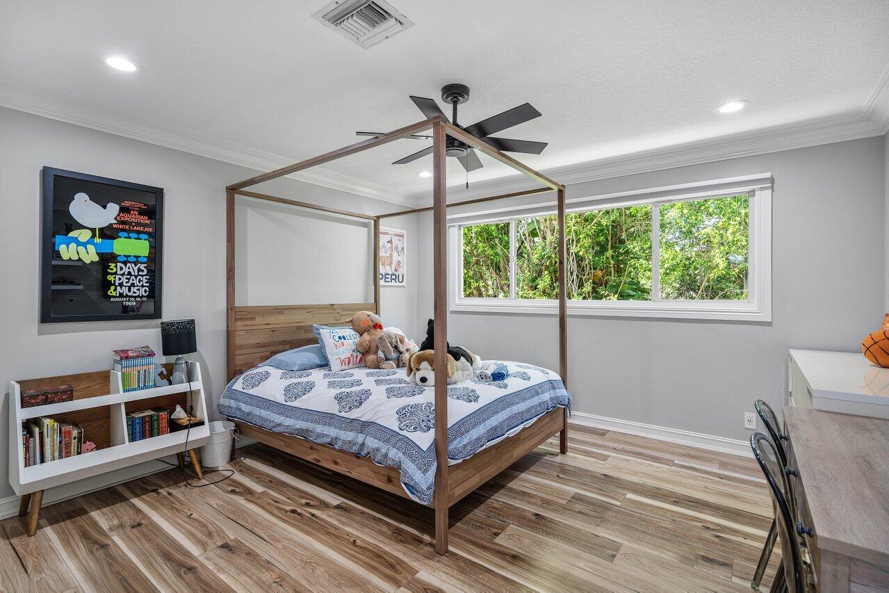 6541 Timber Lane