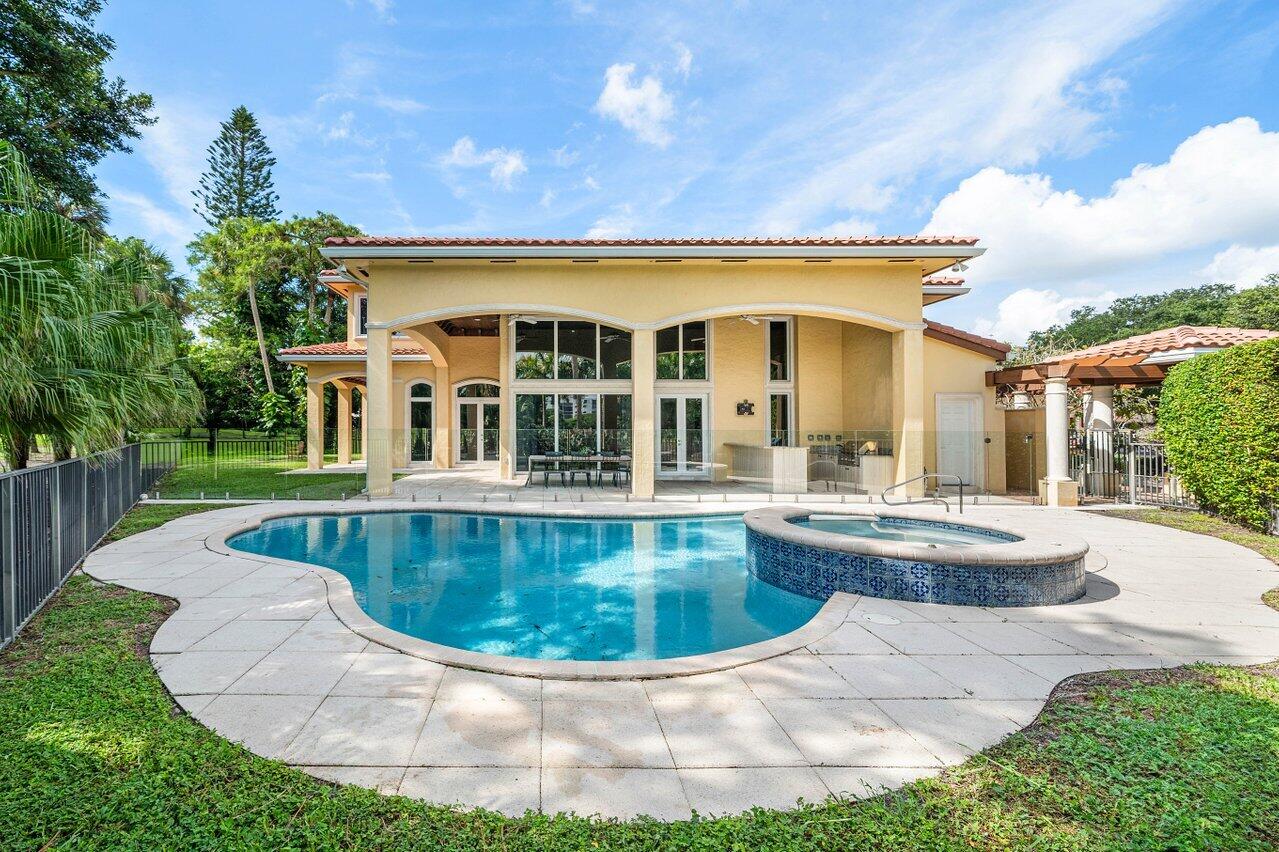 6541 Timber Lane