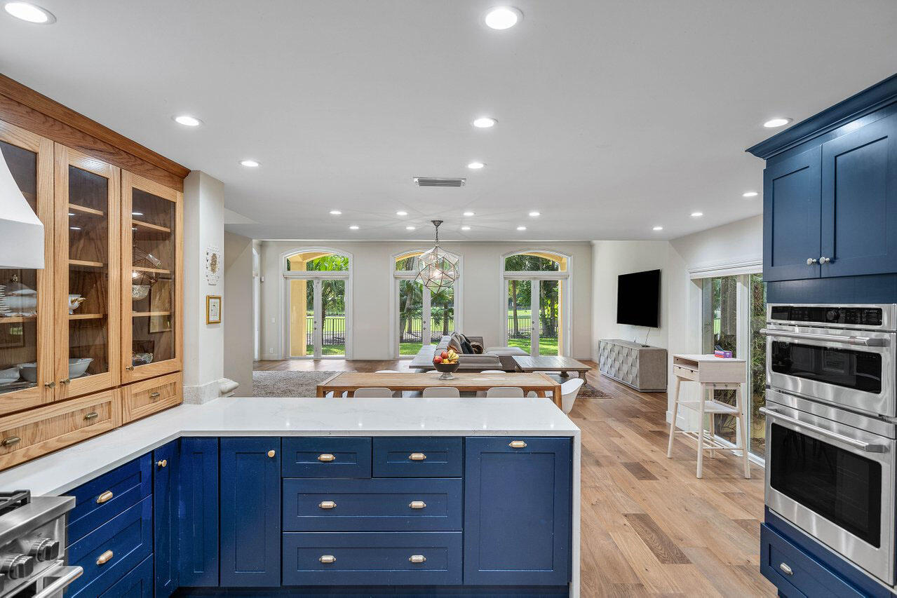 6541 Timber Lane