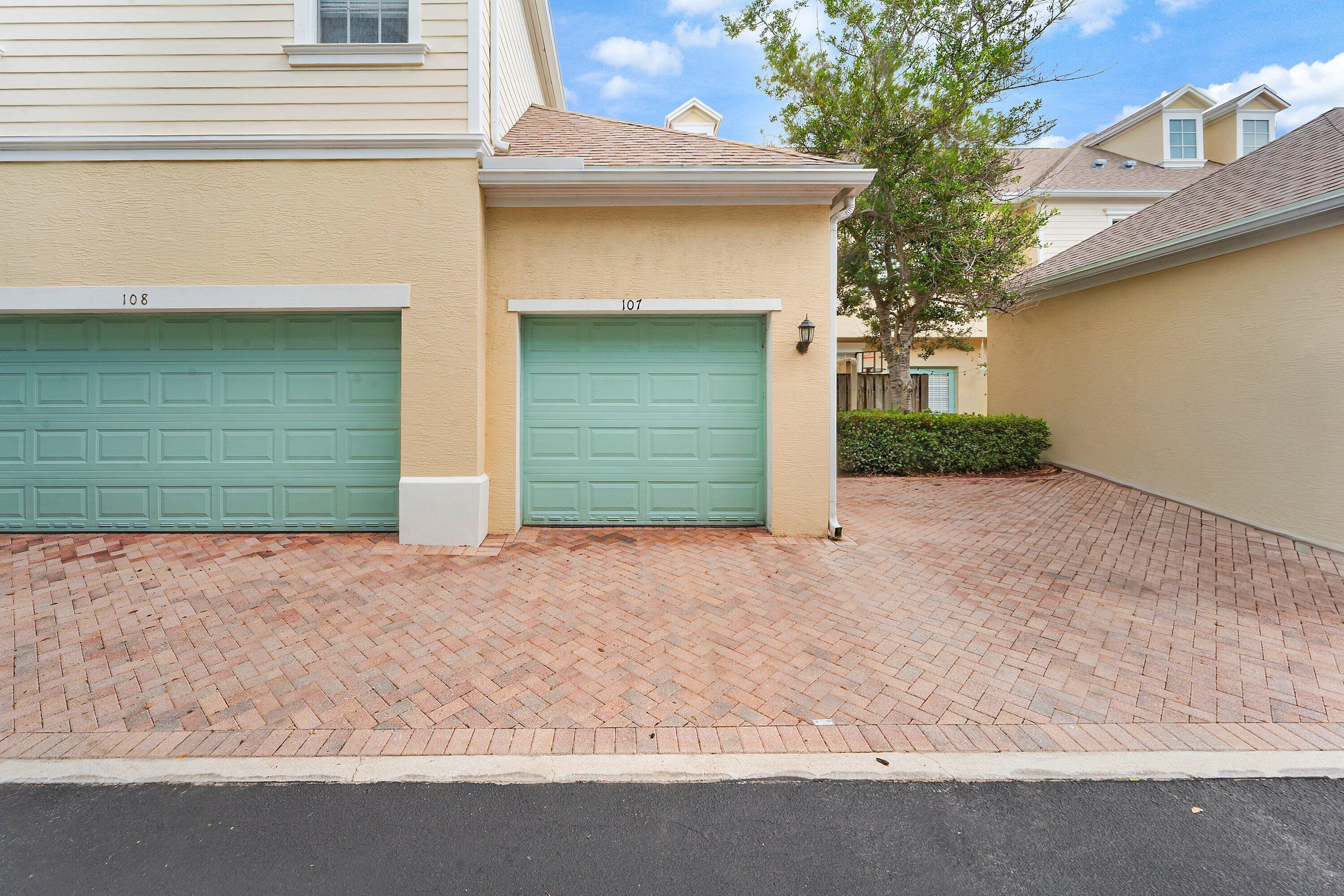 118 Seagrape Drive 107