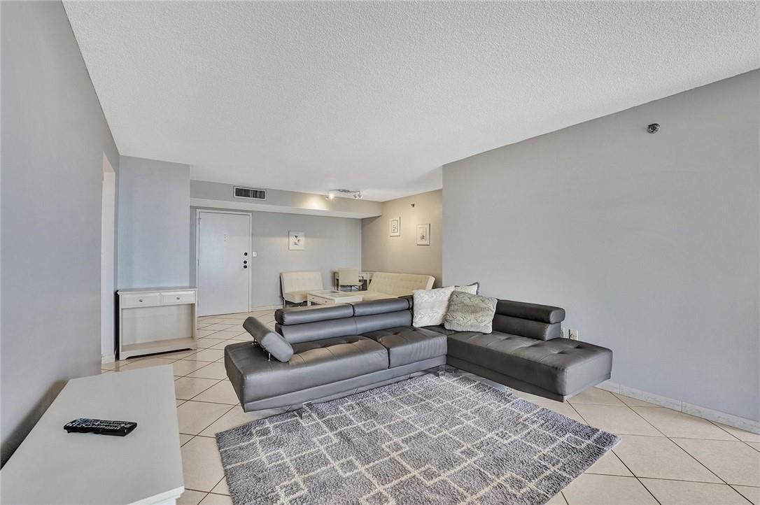 210 174th Street 1811