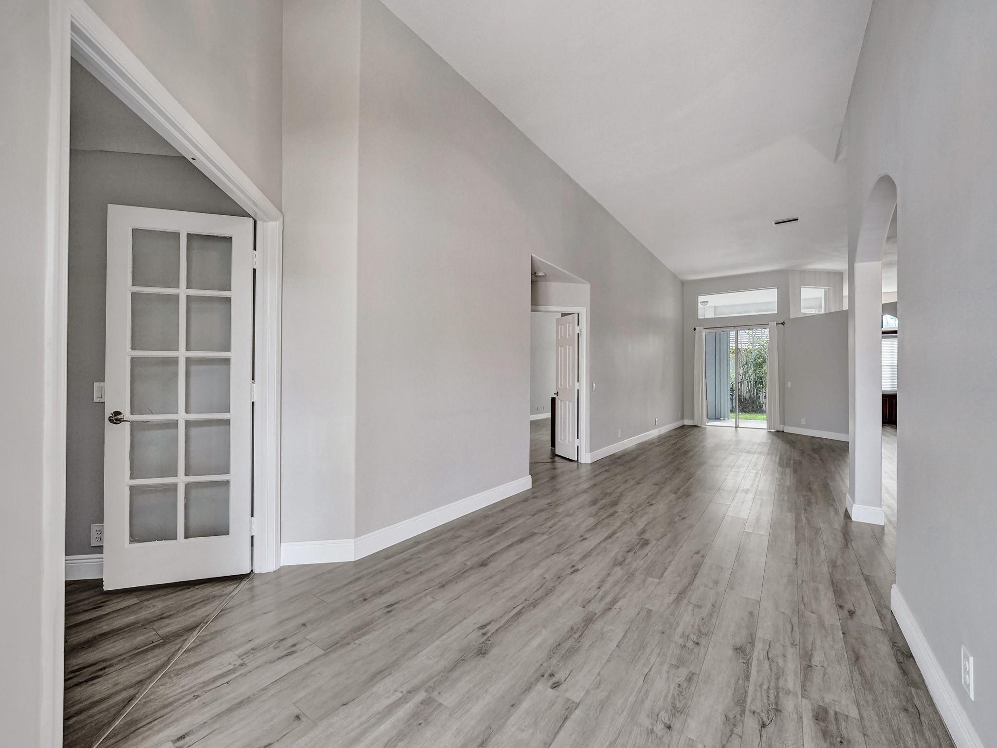2587 Jardin Court