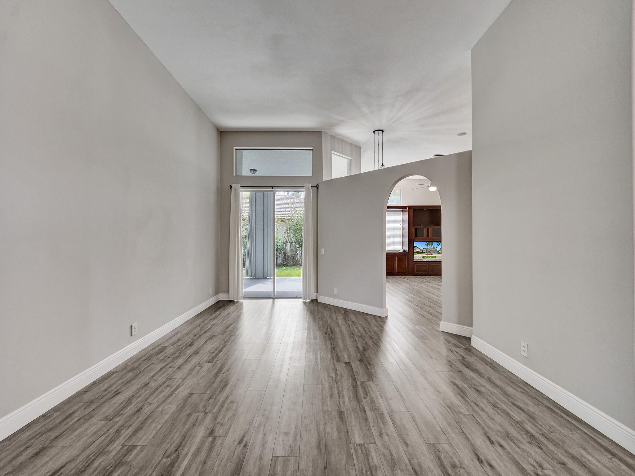 2587 Jardin Court