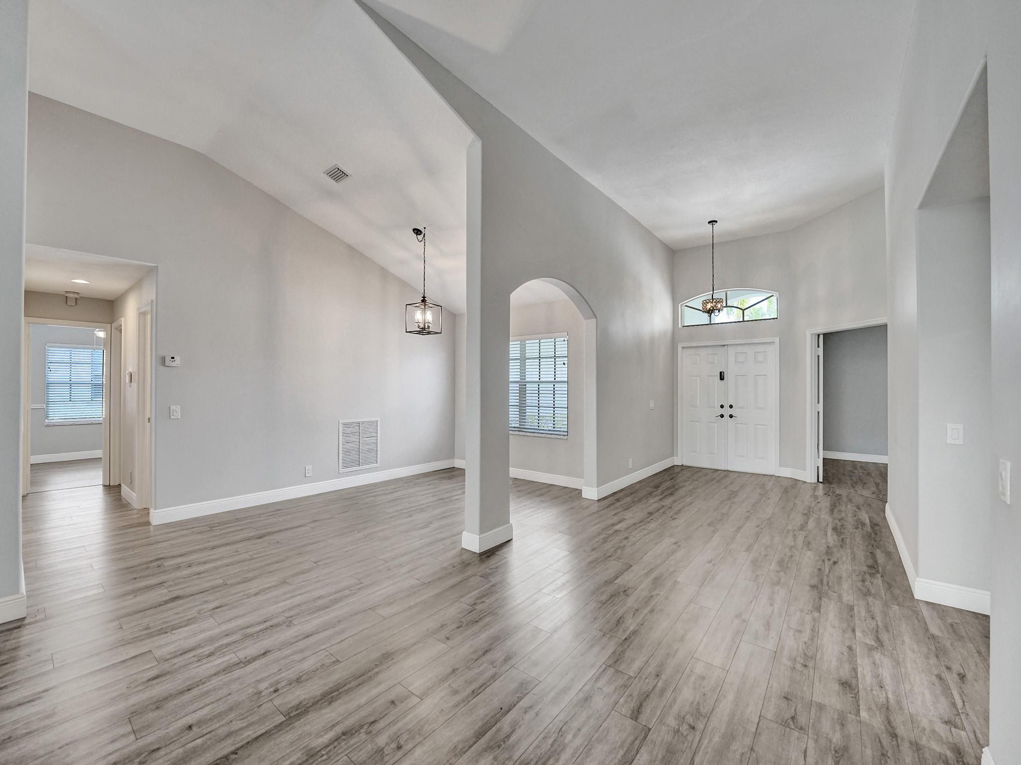 2587 Jardin Court
