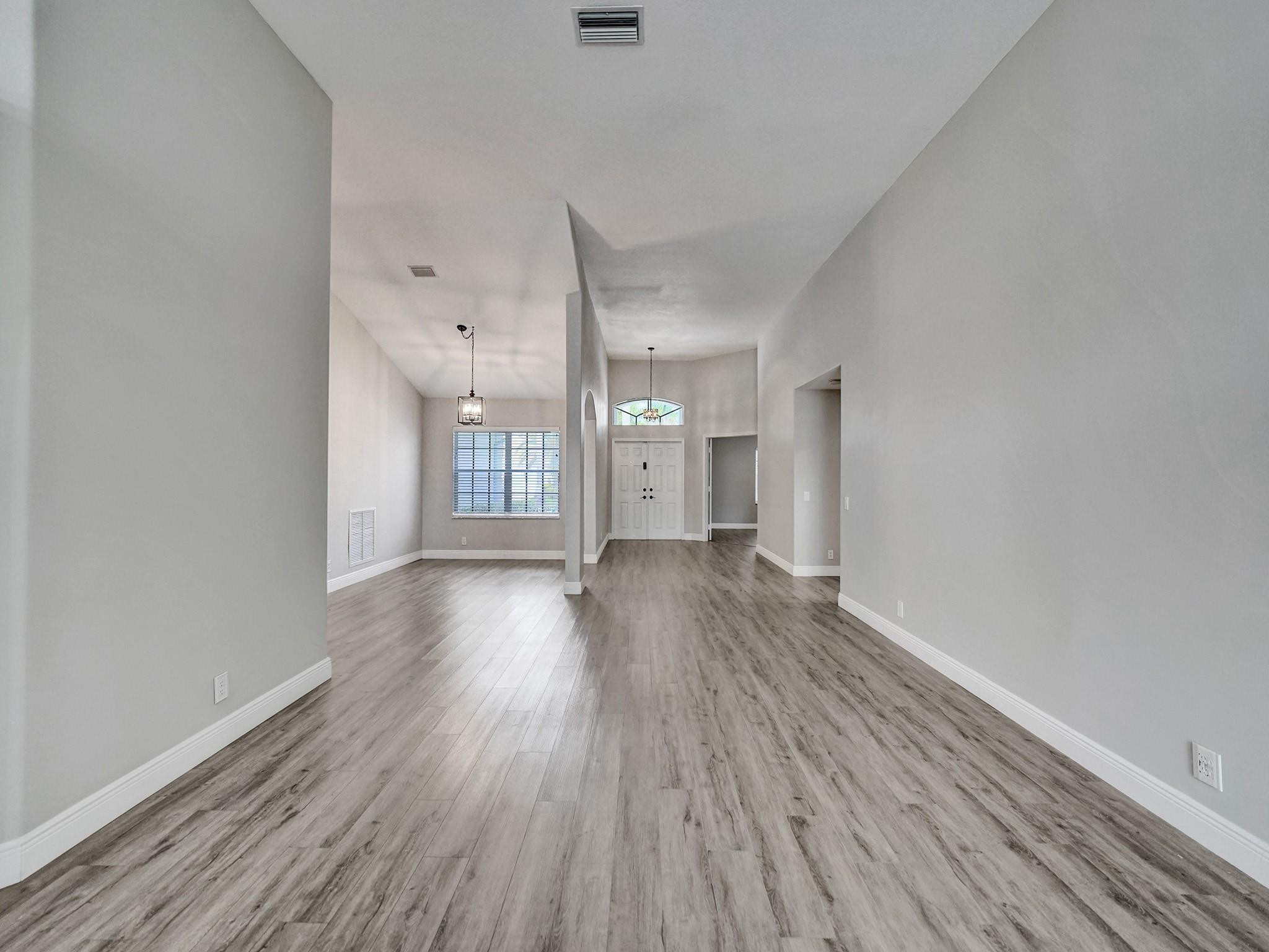 2587 Jardin Court