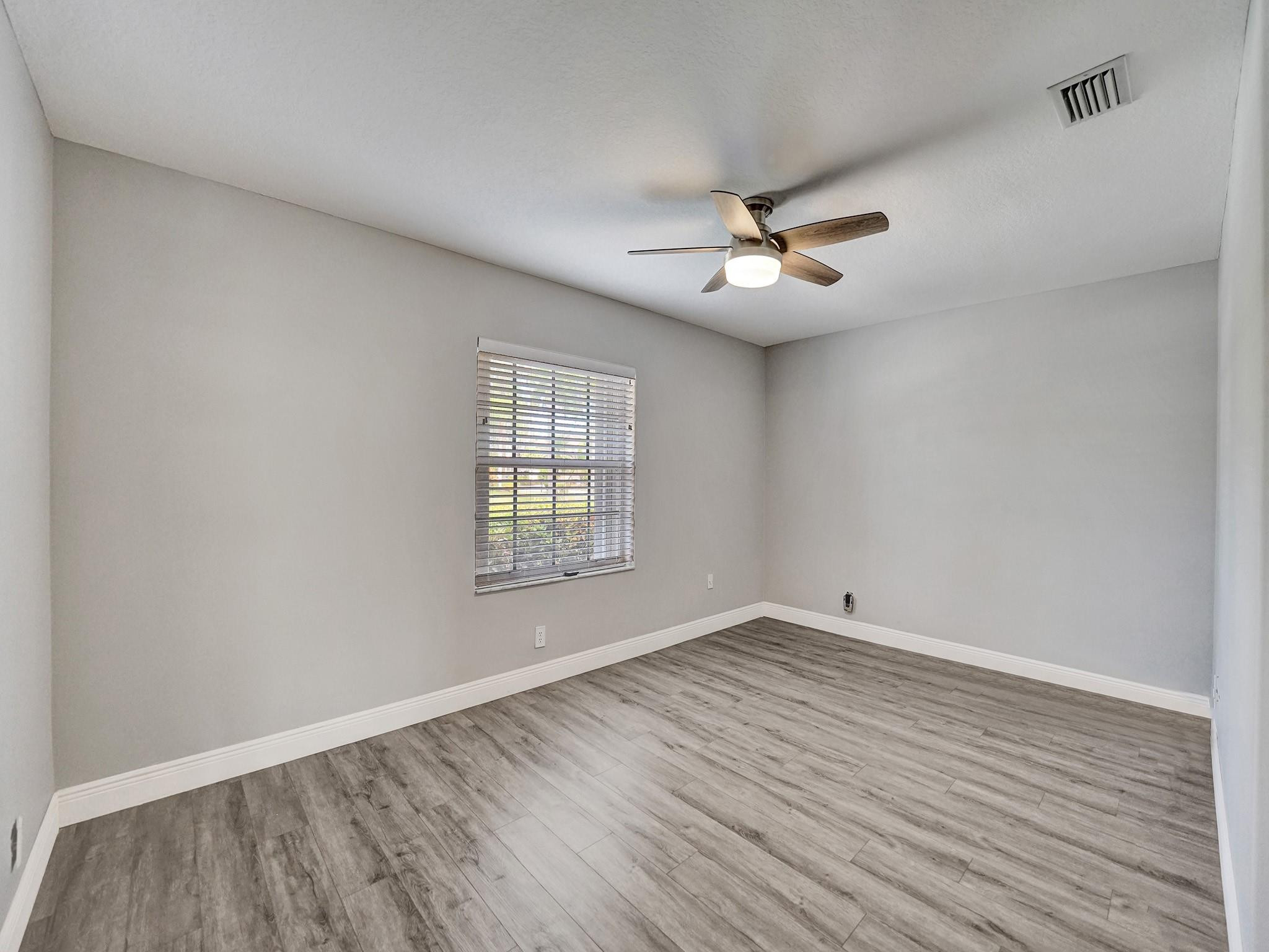 2587 Jardin Court