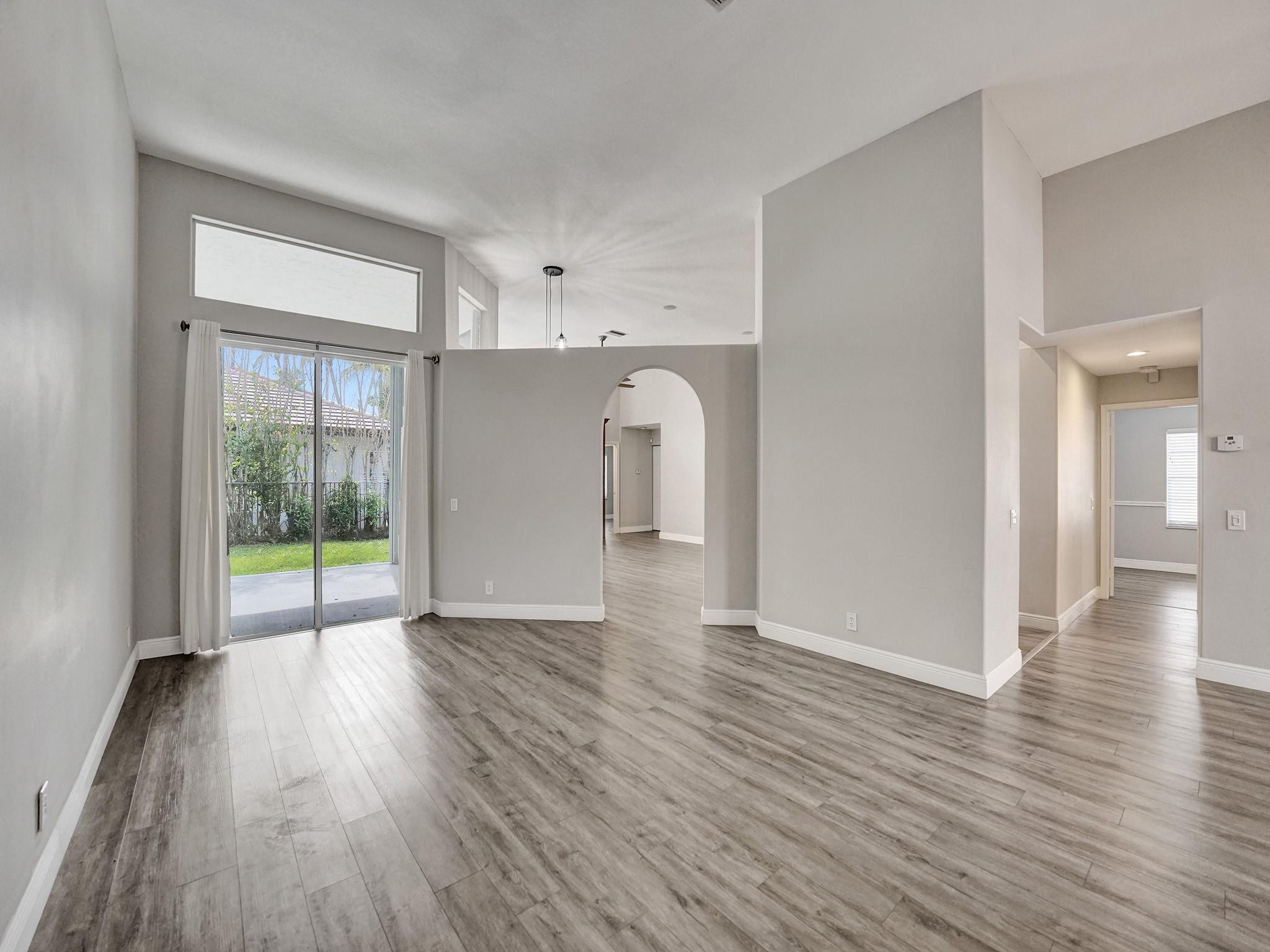 2587 Jardin Court