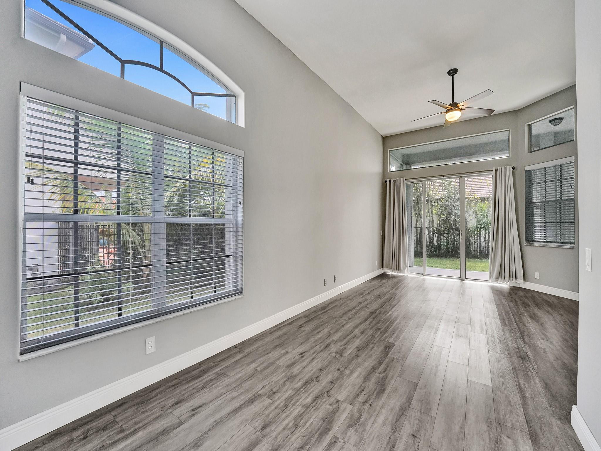 2587 Jardin Court
