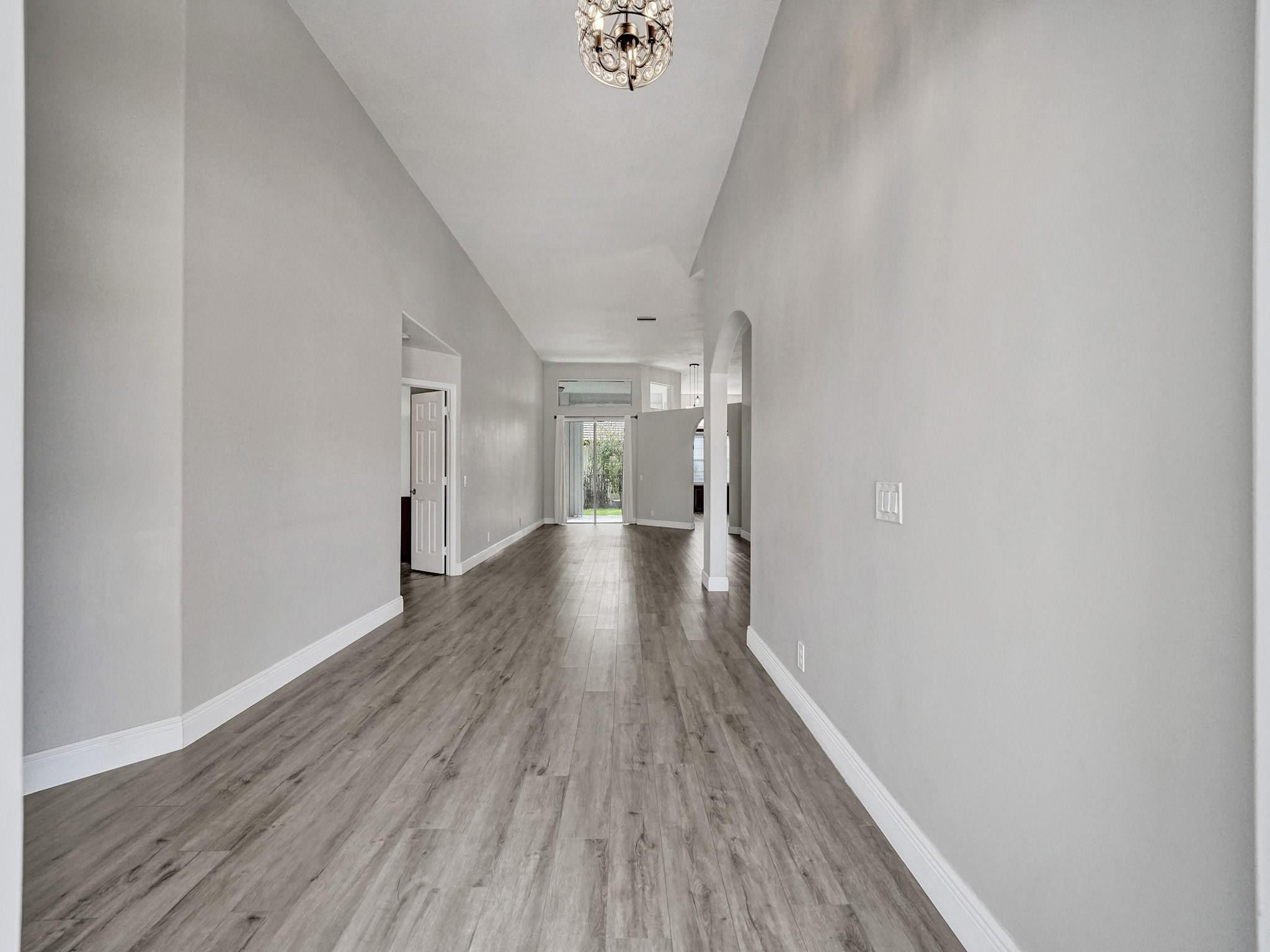 2587 Jardin Court