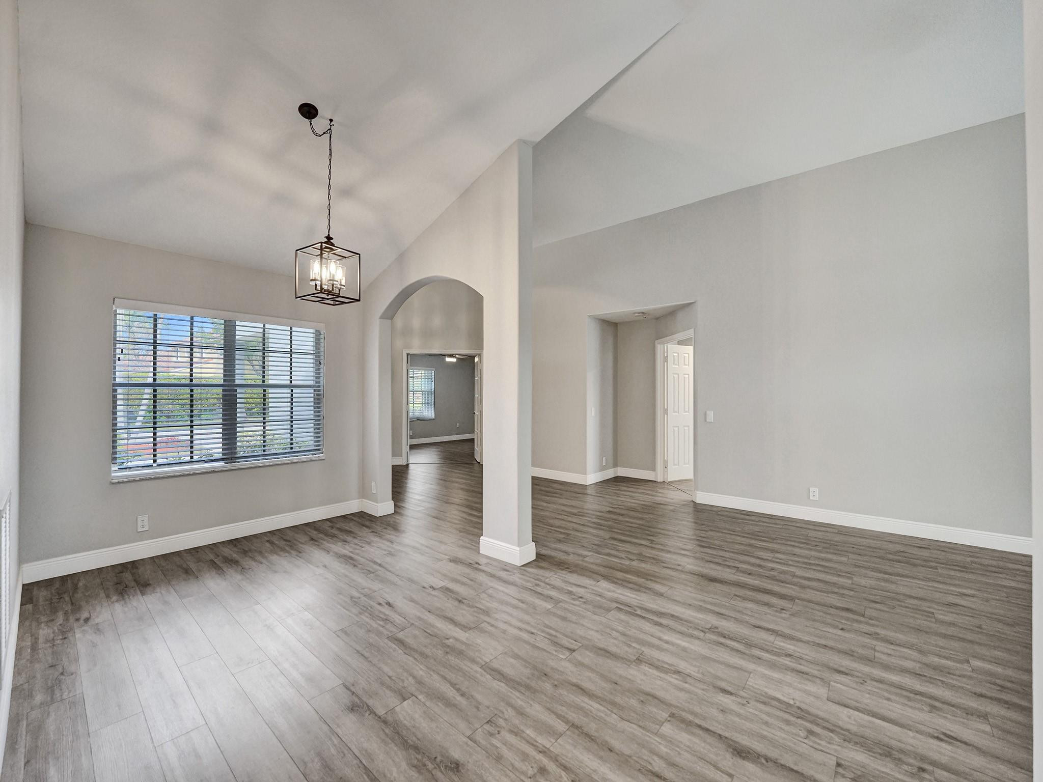 2587 Jardin Court
