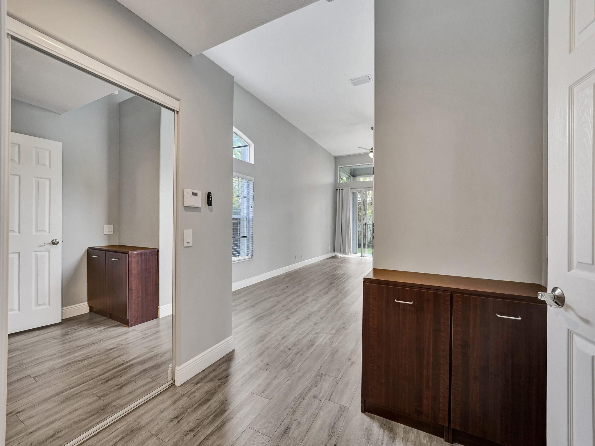2587 Jardin Court