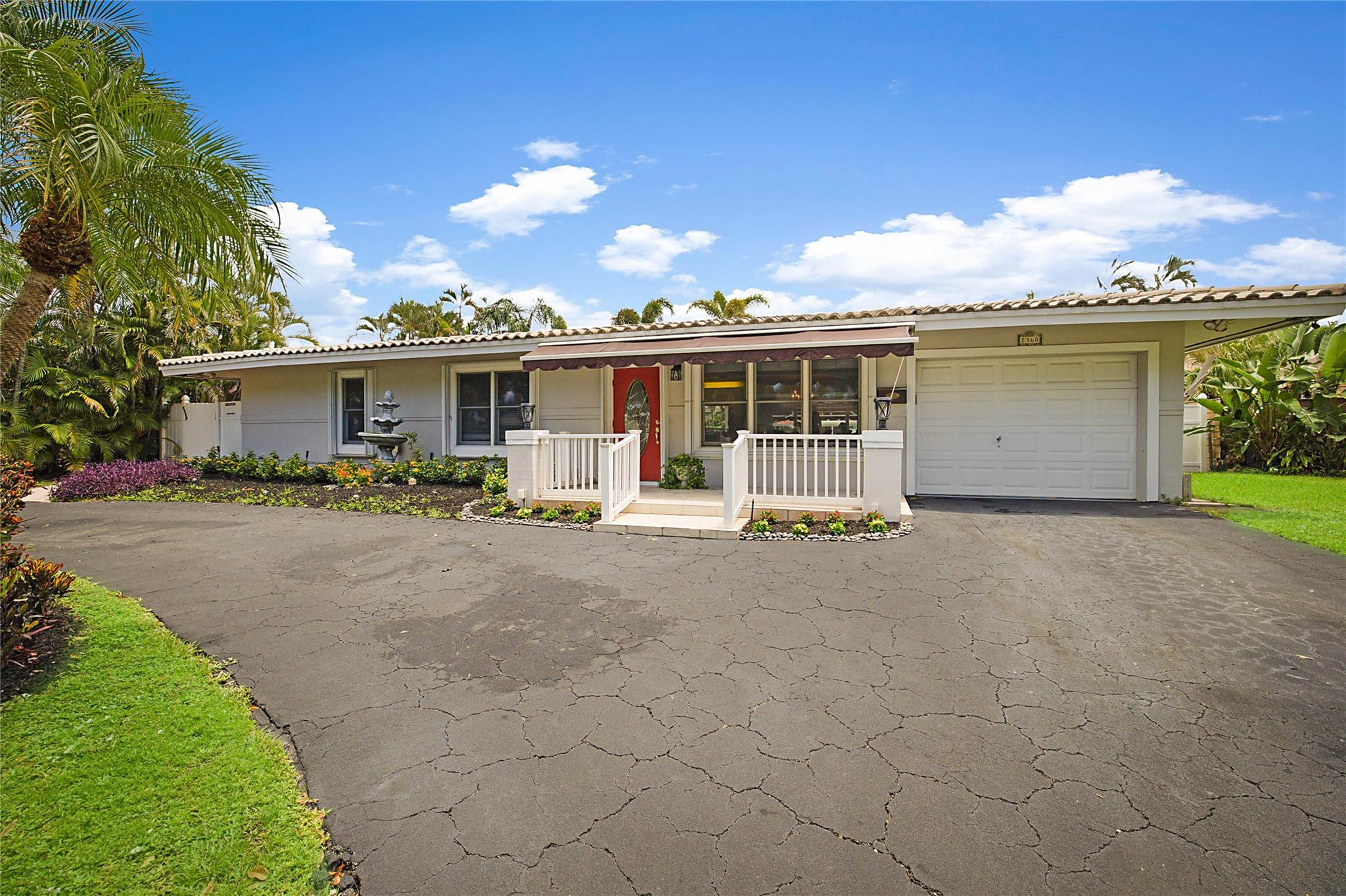 2360 NE 49th Street