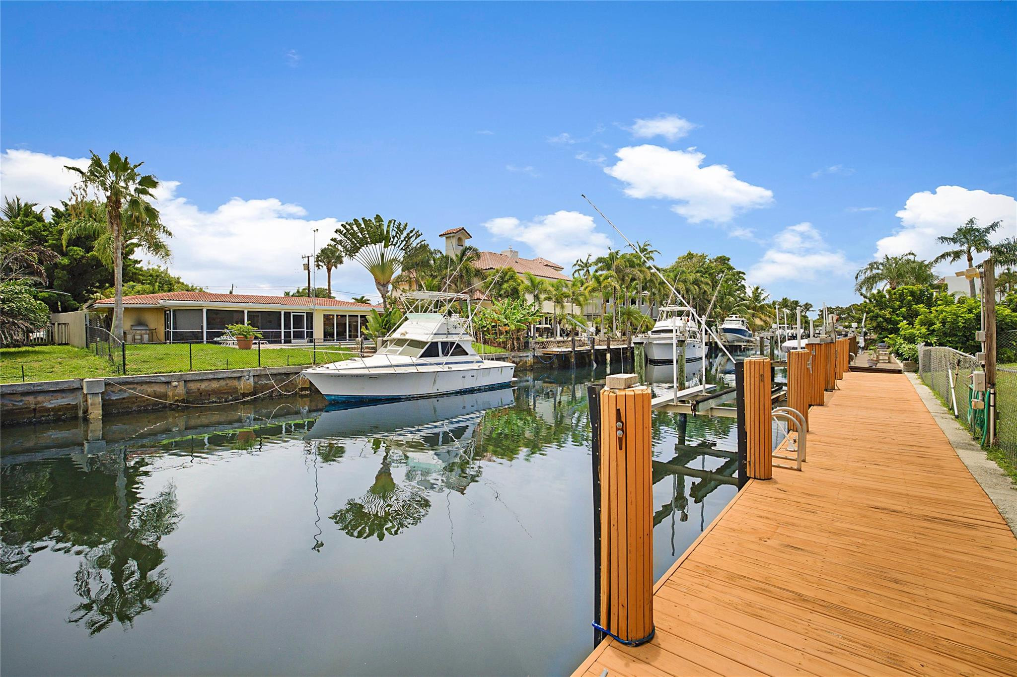 2360 NE 49th Street