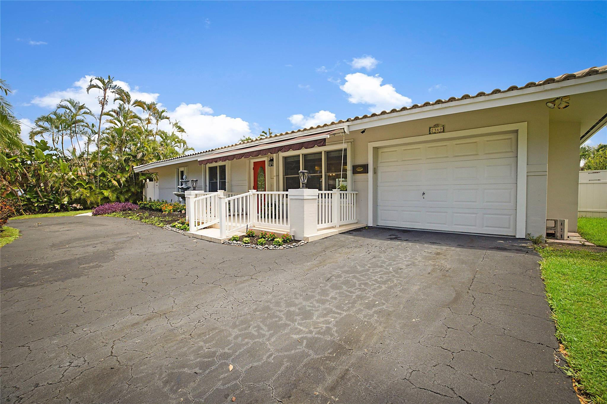 2360 NE 49th Street