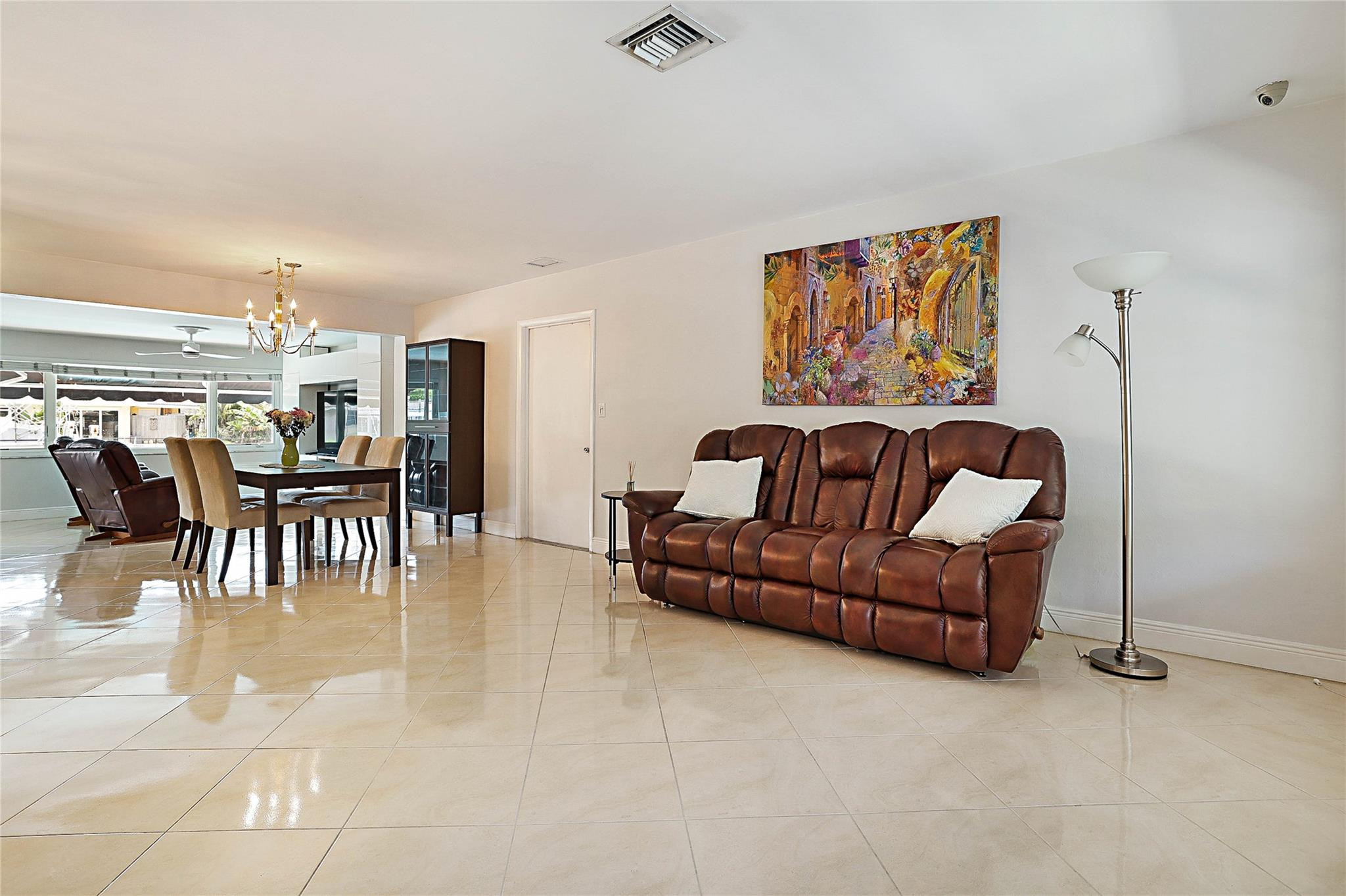 2360 NE 49th Street