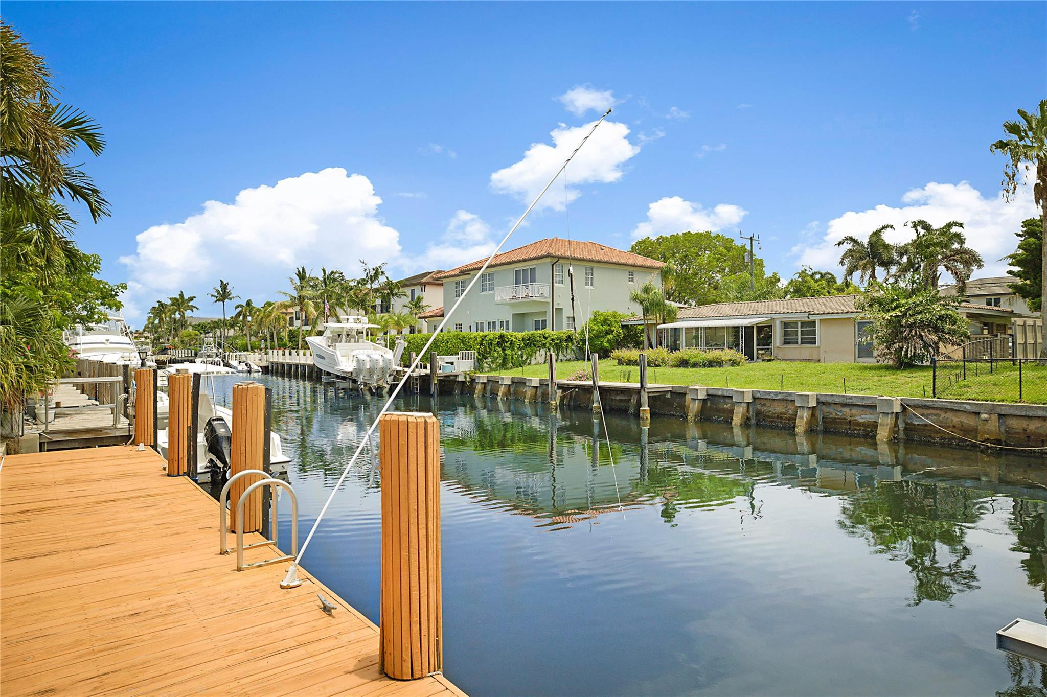 2360 NE 49th Street