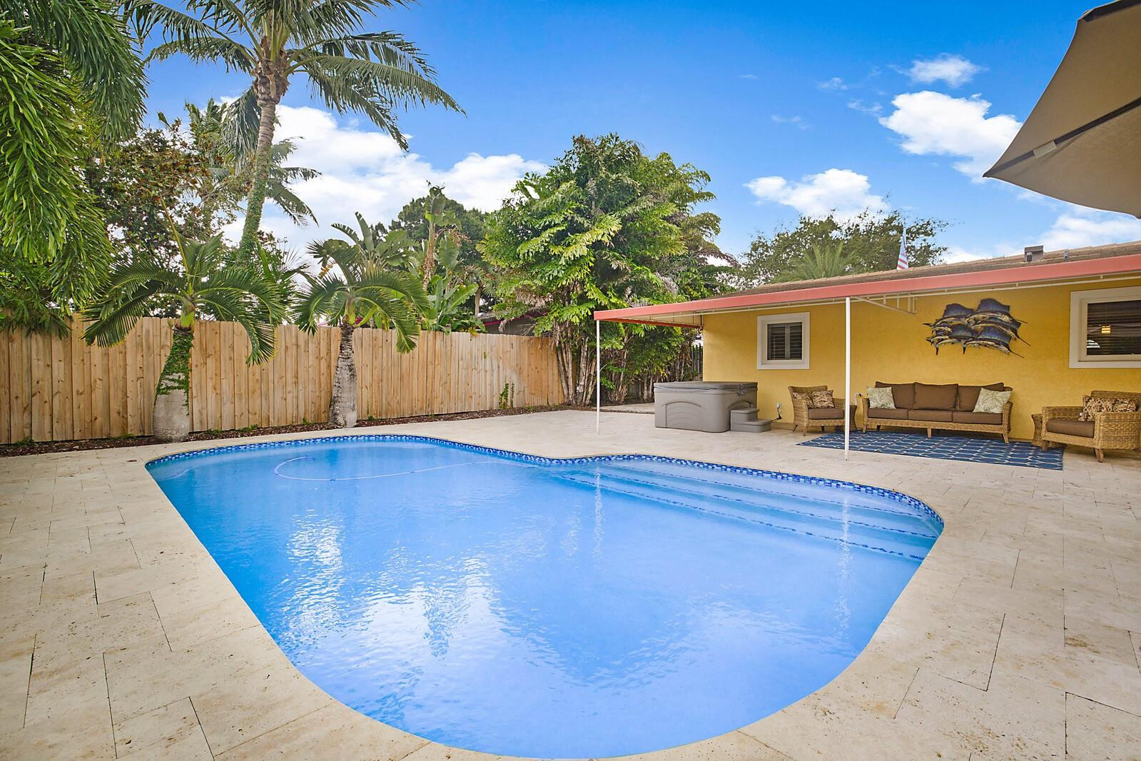 2331 NE 50th Court