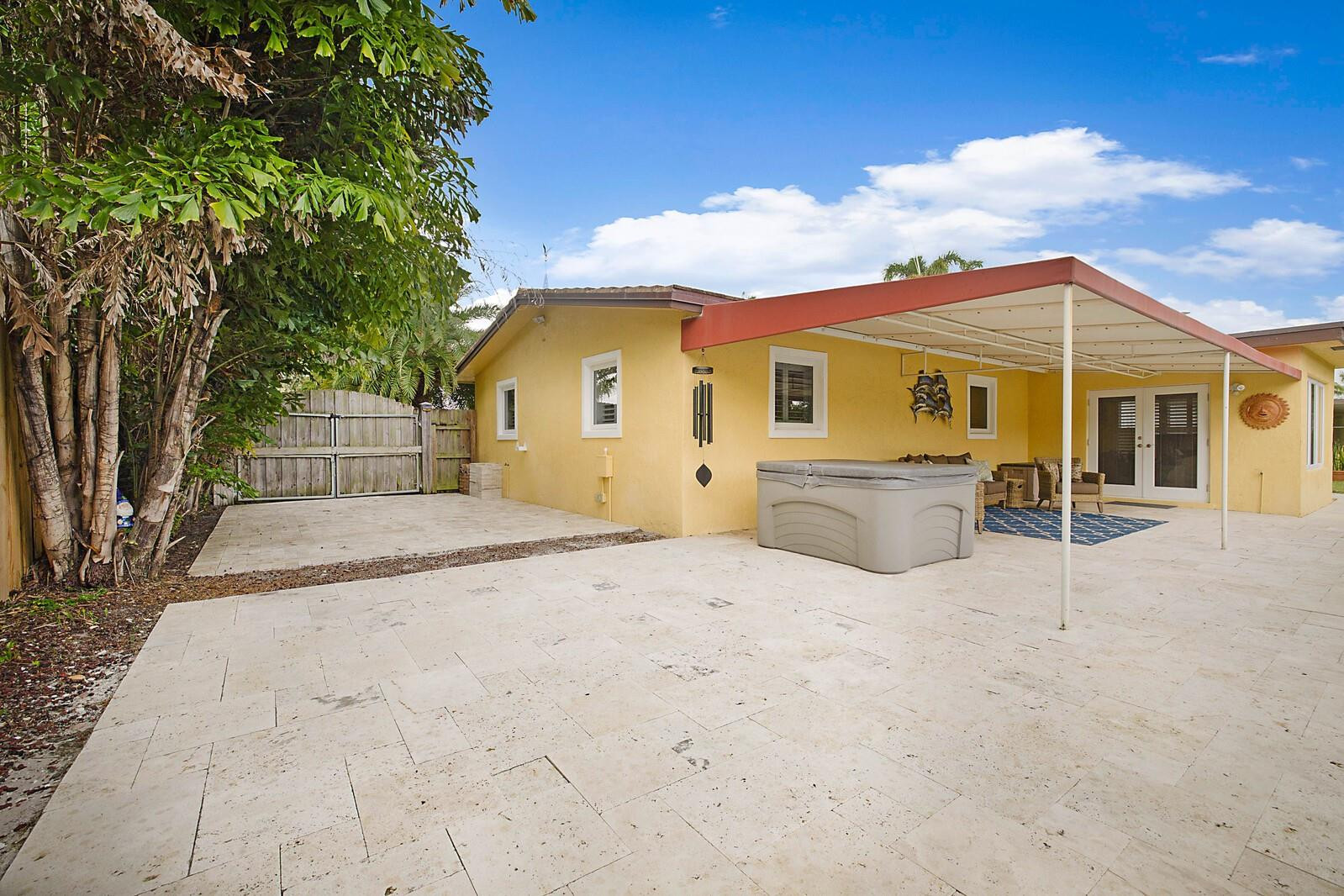 2331 NE 50th Court