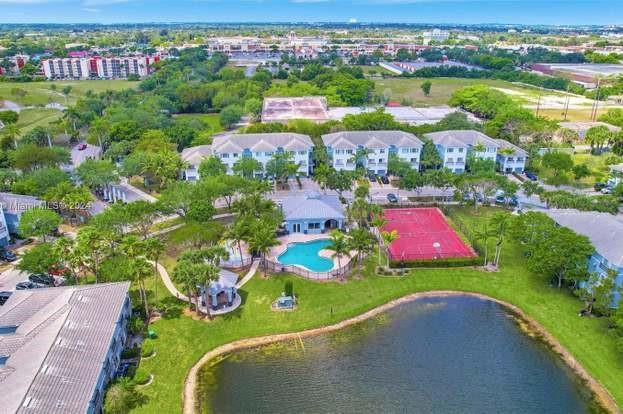 1438 NW 34th Way