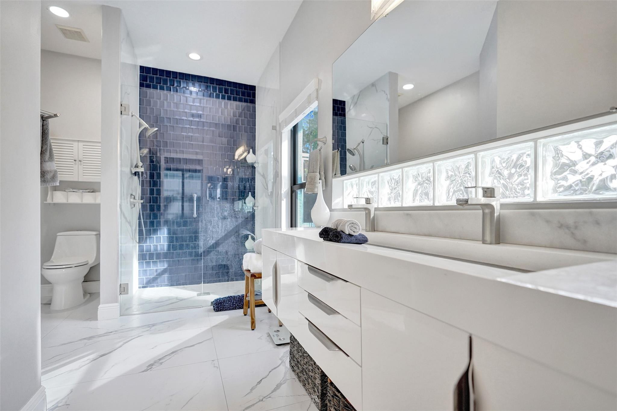 551 Anchor Point