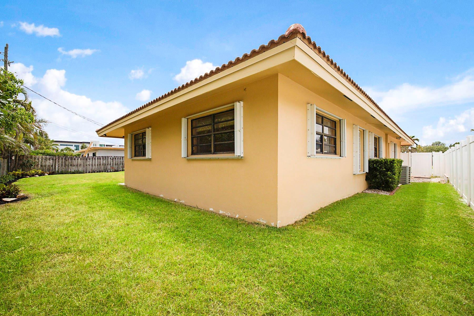 3031 NE 45th Street