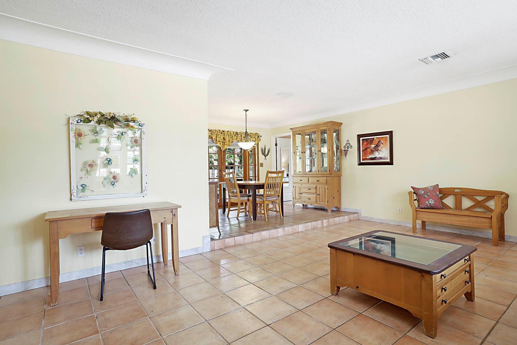3031 NE 45th Street