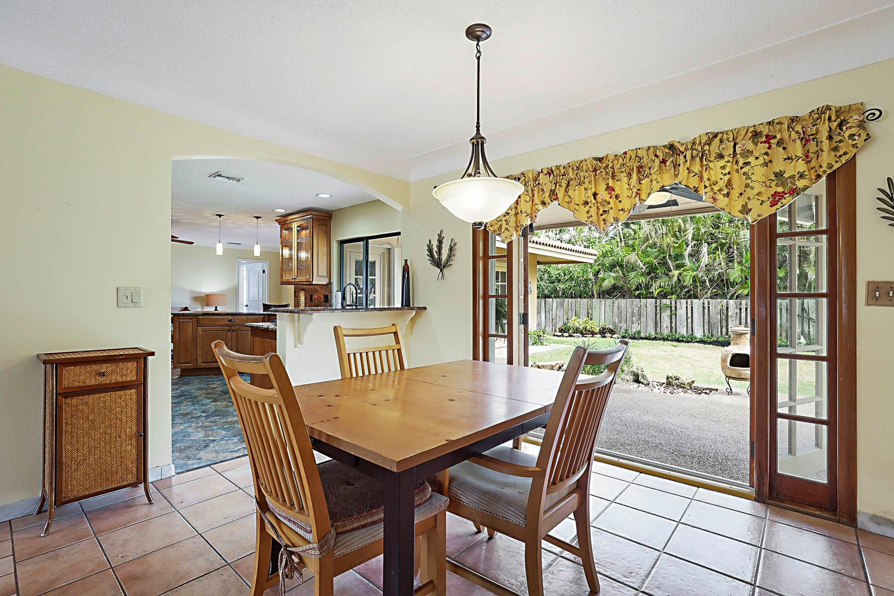 3031 NE 45th Street